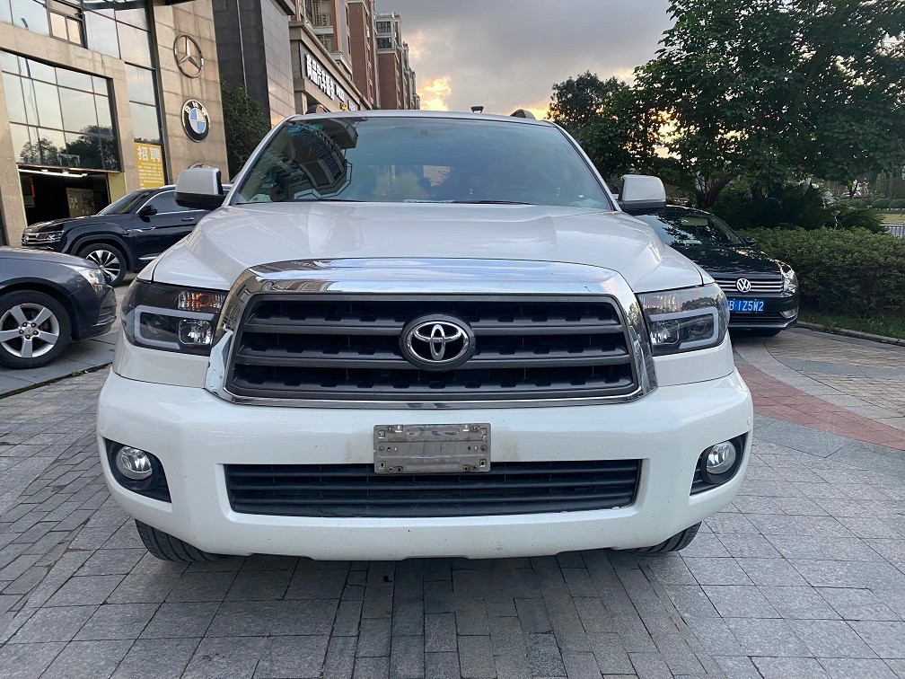 Toyota Sequoia 2016 汽车图片 