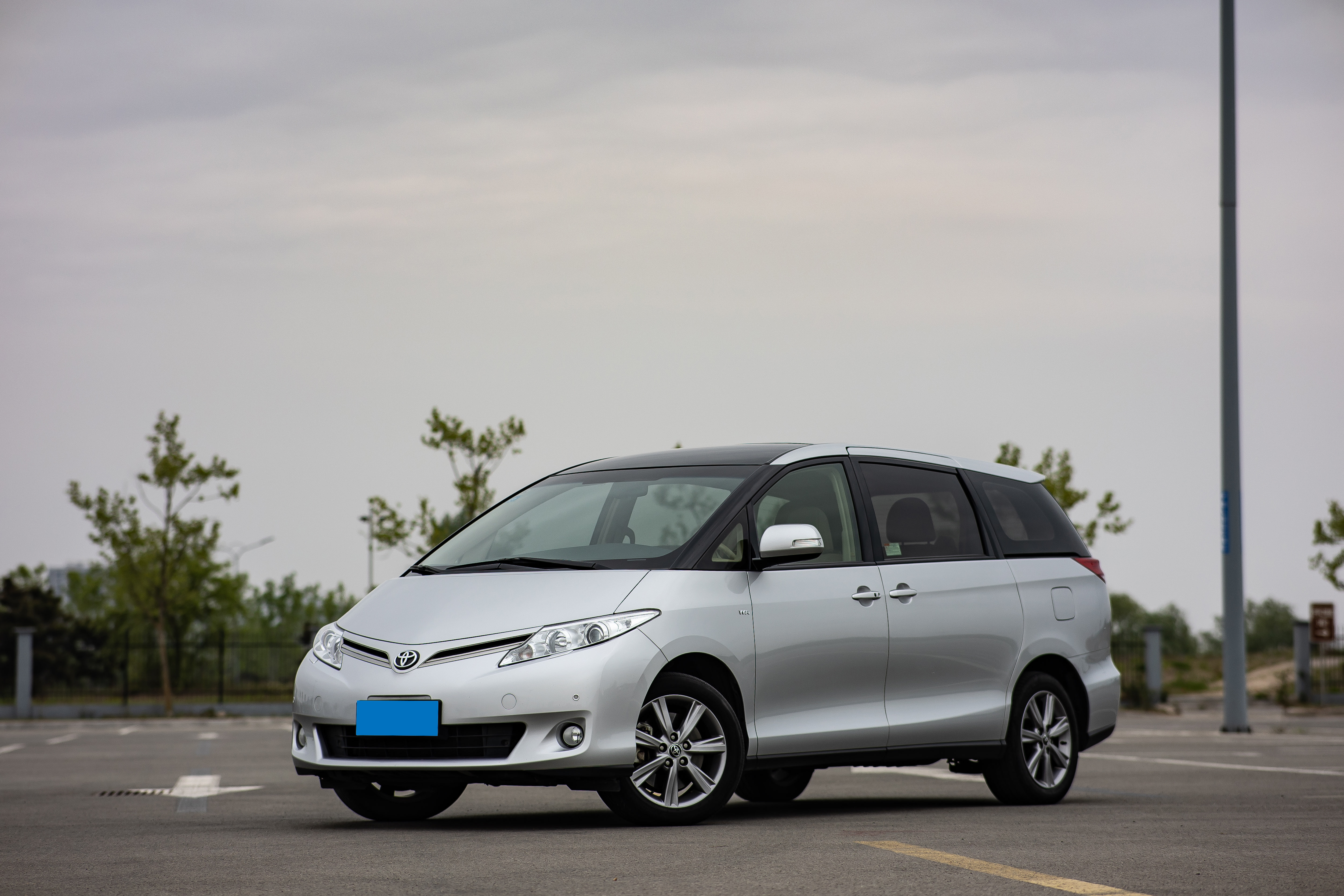 Toyota Previa 2018 car image 