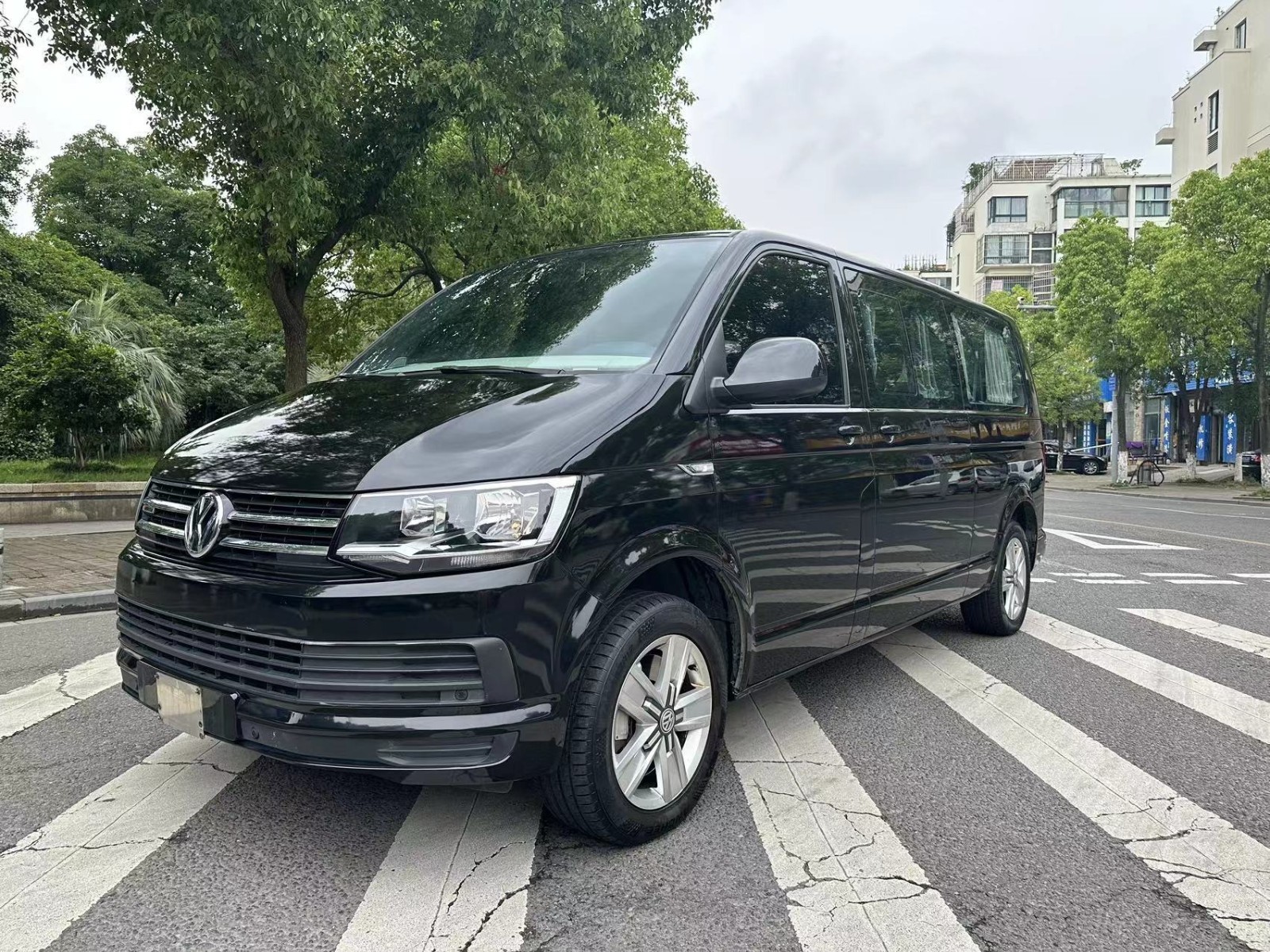 Volkswagen Caravelle 2019 Volkswagen Caravelle 2019 car image
