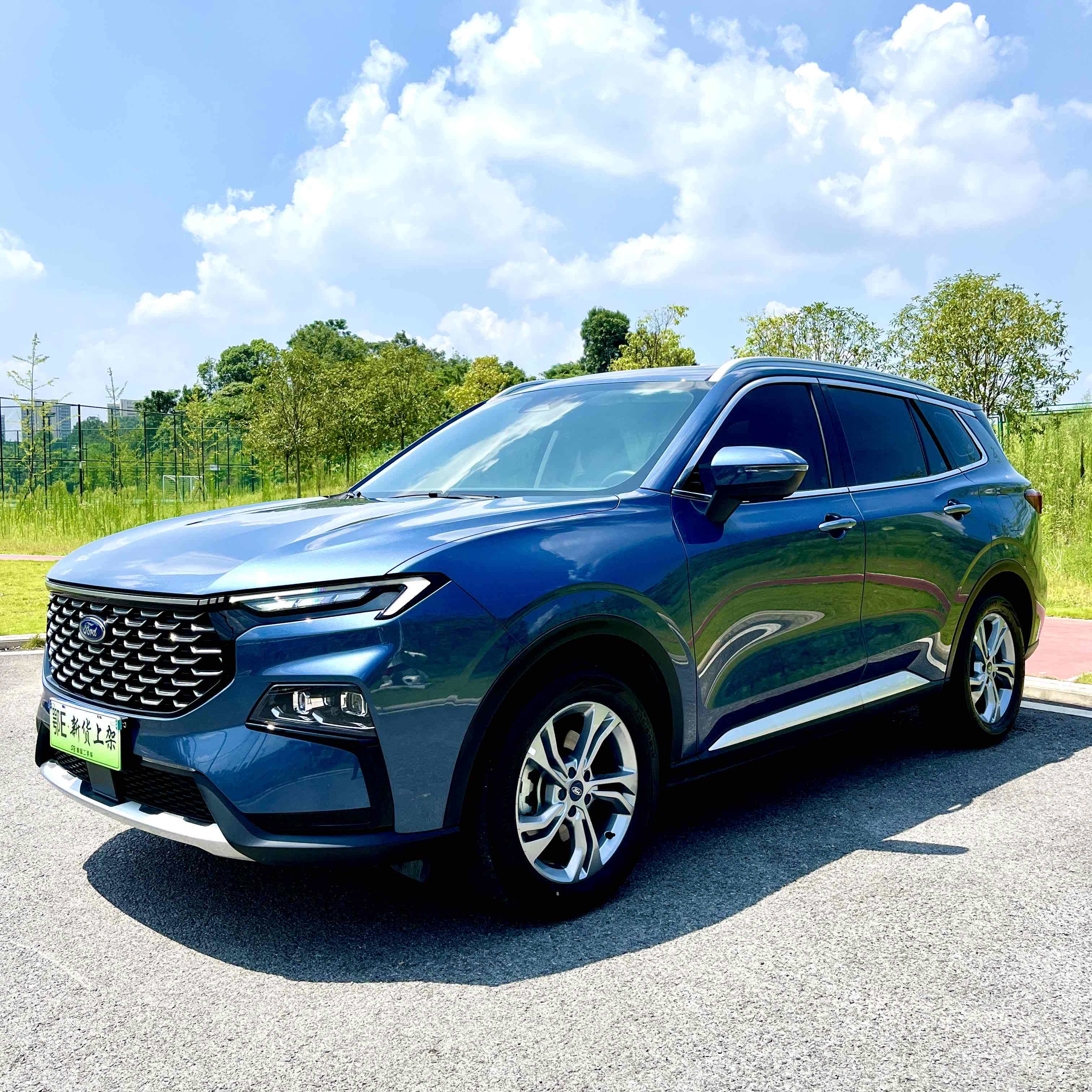 Ford Equator Sport 2022 immagine di auto 