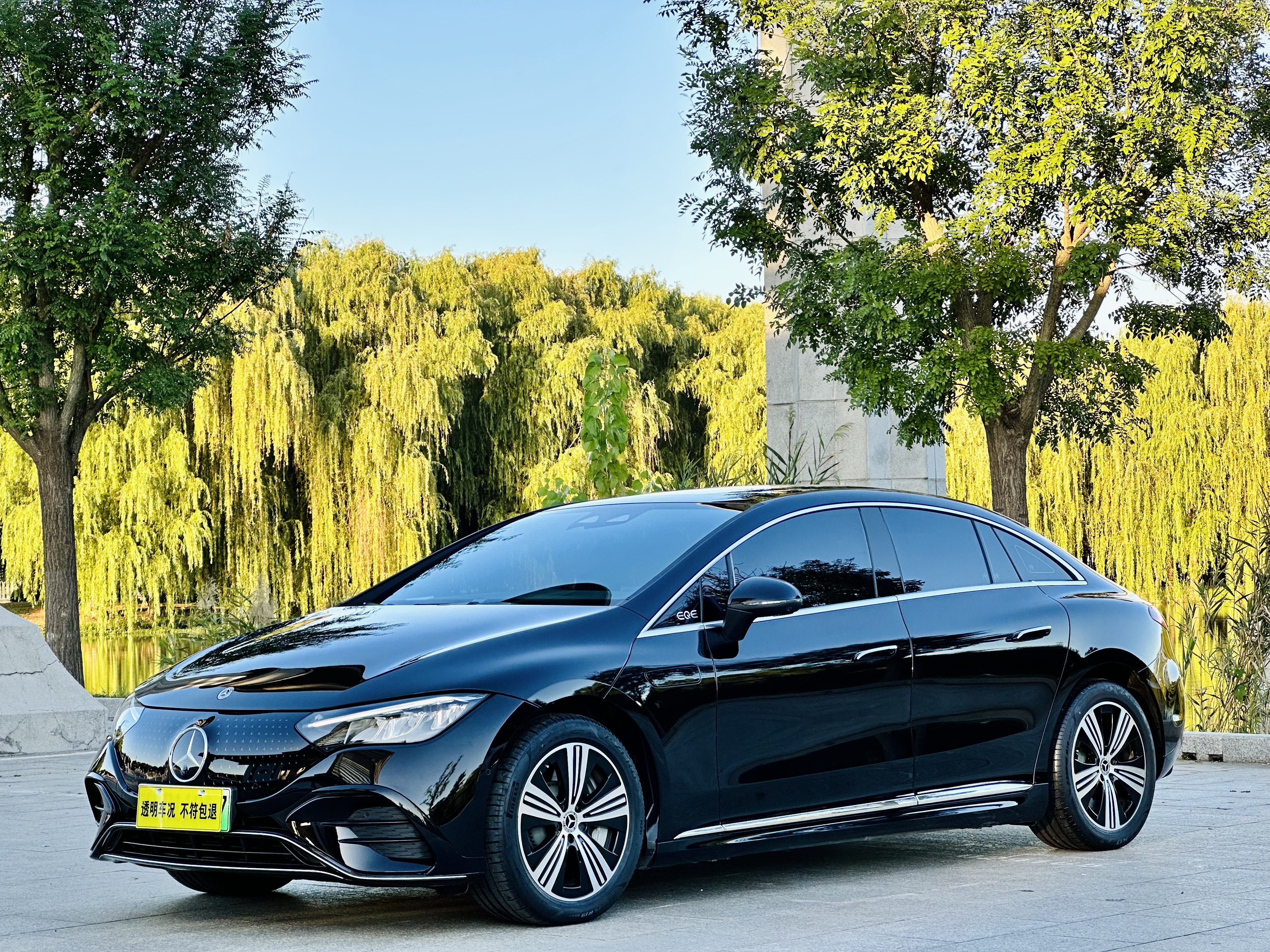 Mercedes-Benz EQE SUV AMG 2023 car image 