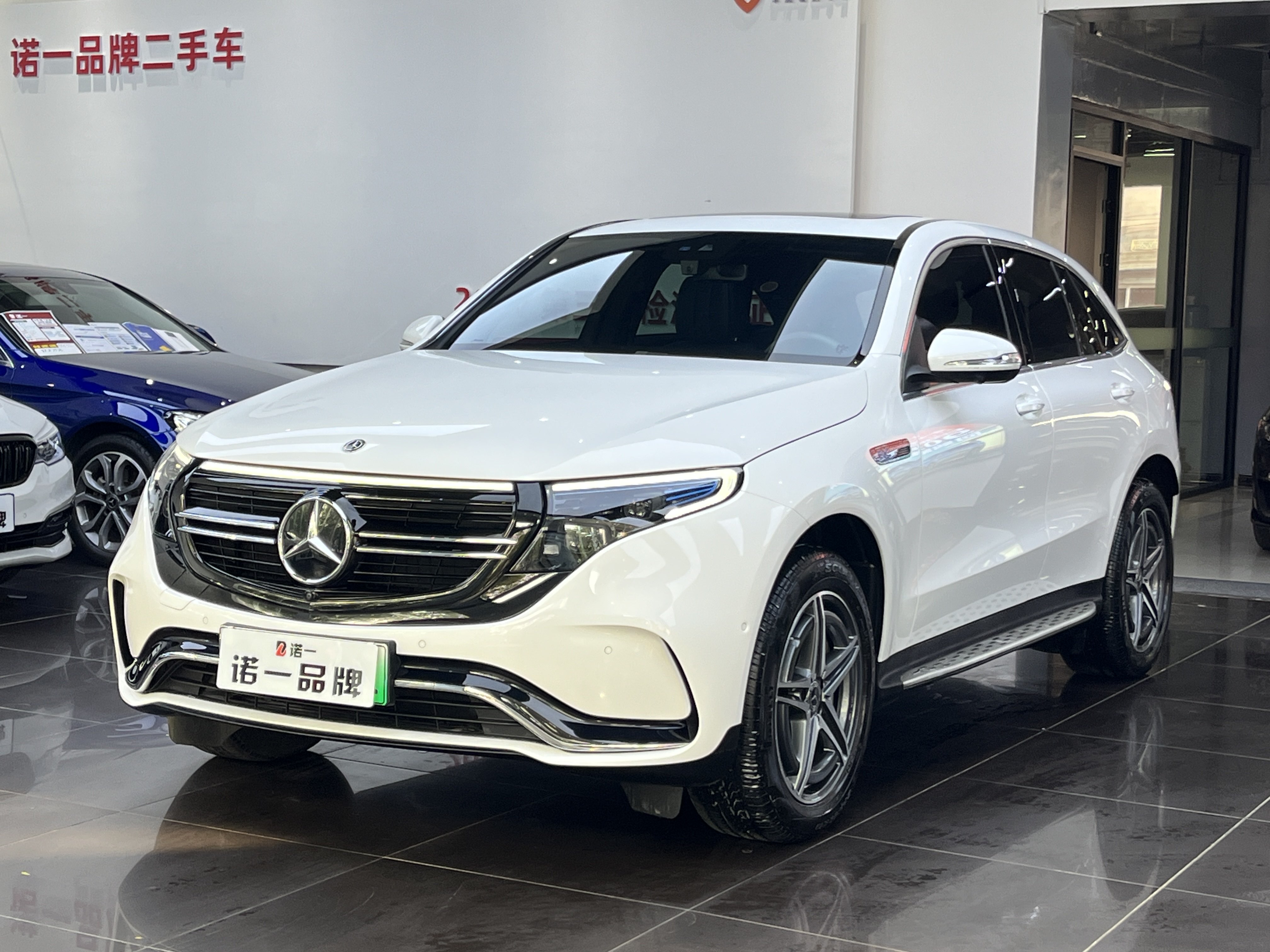 Mercedes-Benz EQC Class 2020 car image 