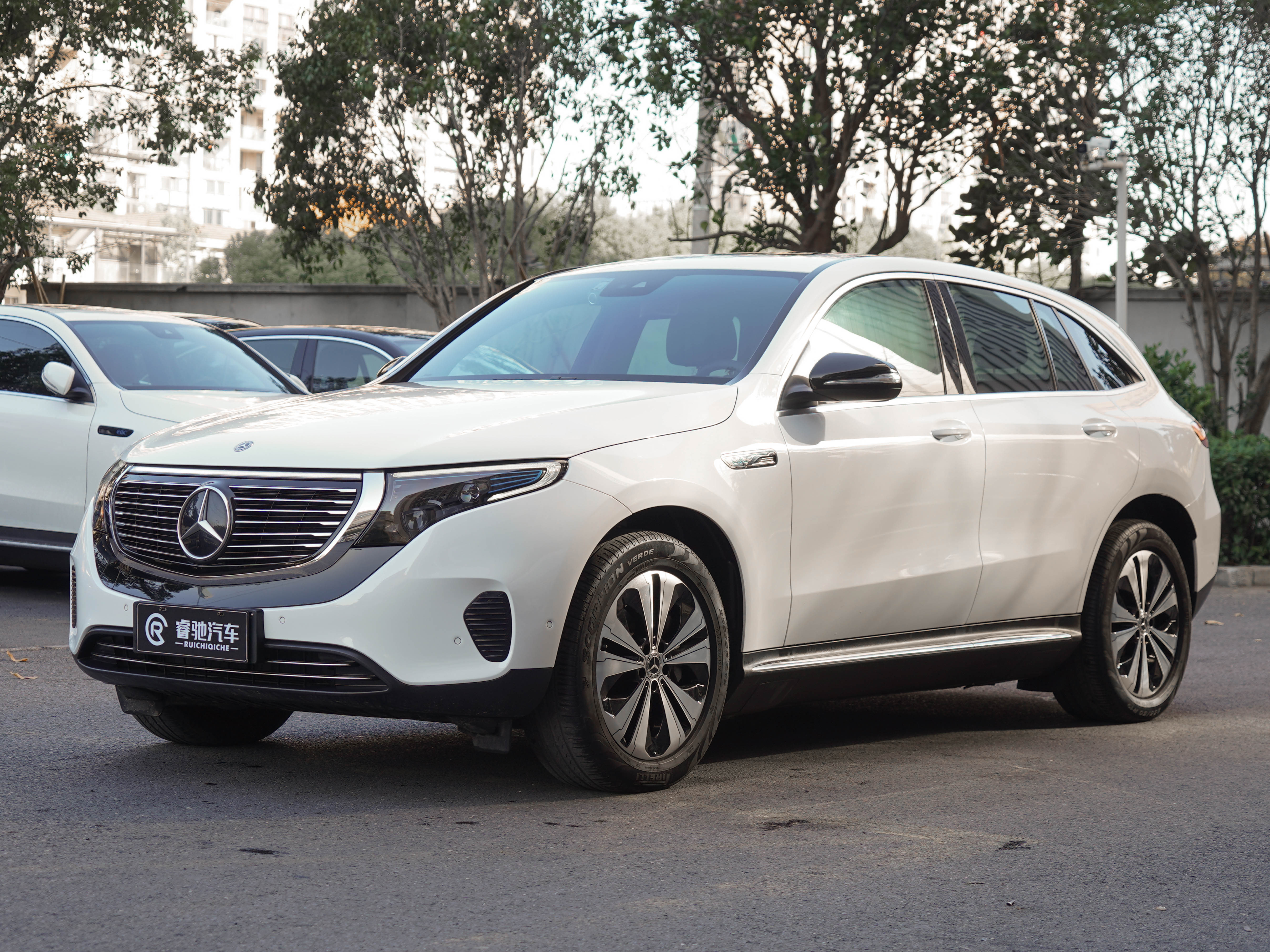 Mercedes-Benz EQC Class 2020 car image 