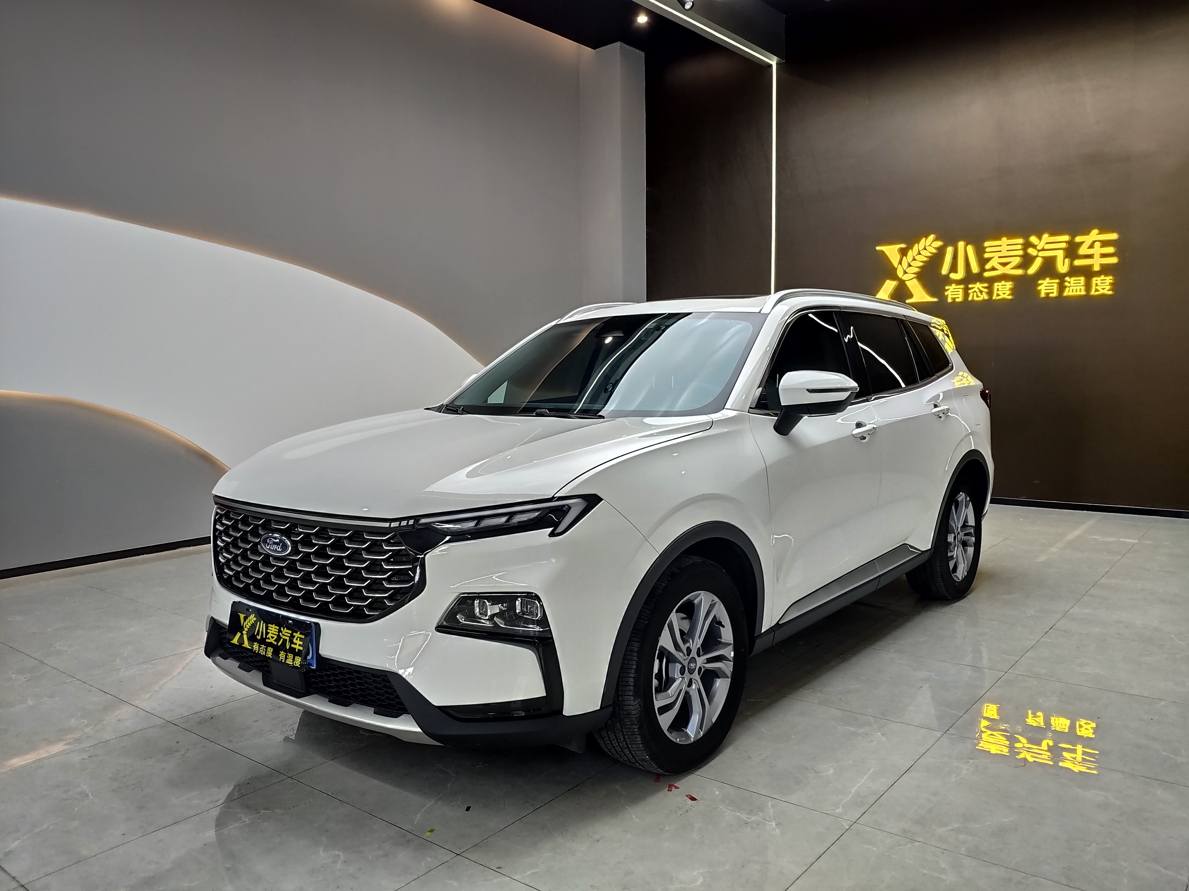 Ford Equator Sport 2022 immagine di auto 