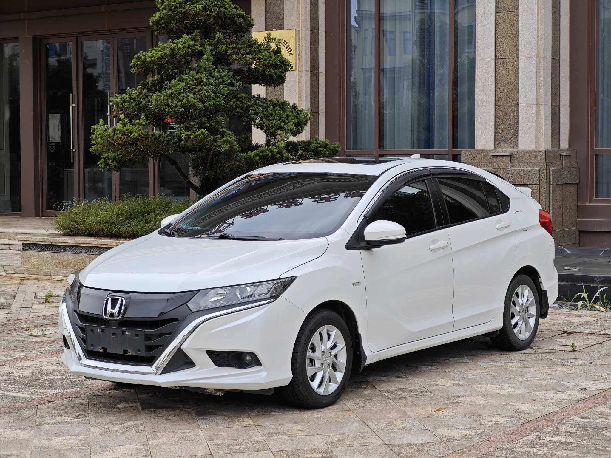 Honda Gienia 2019 car image 