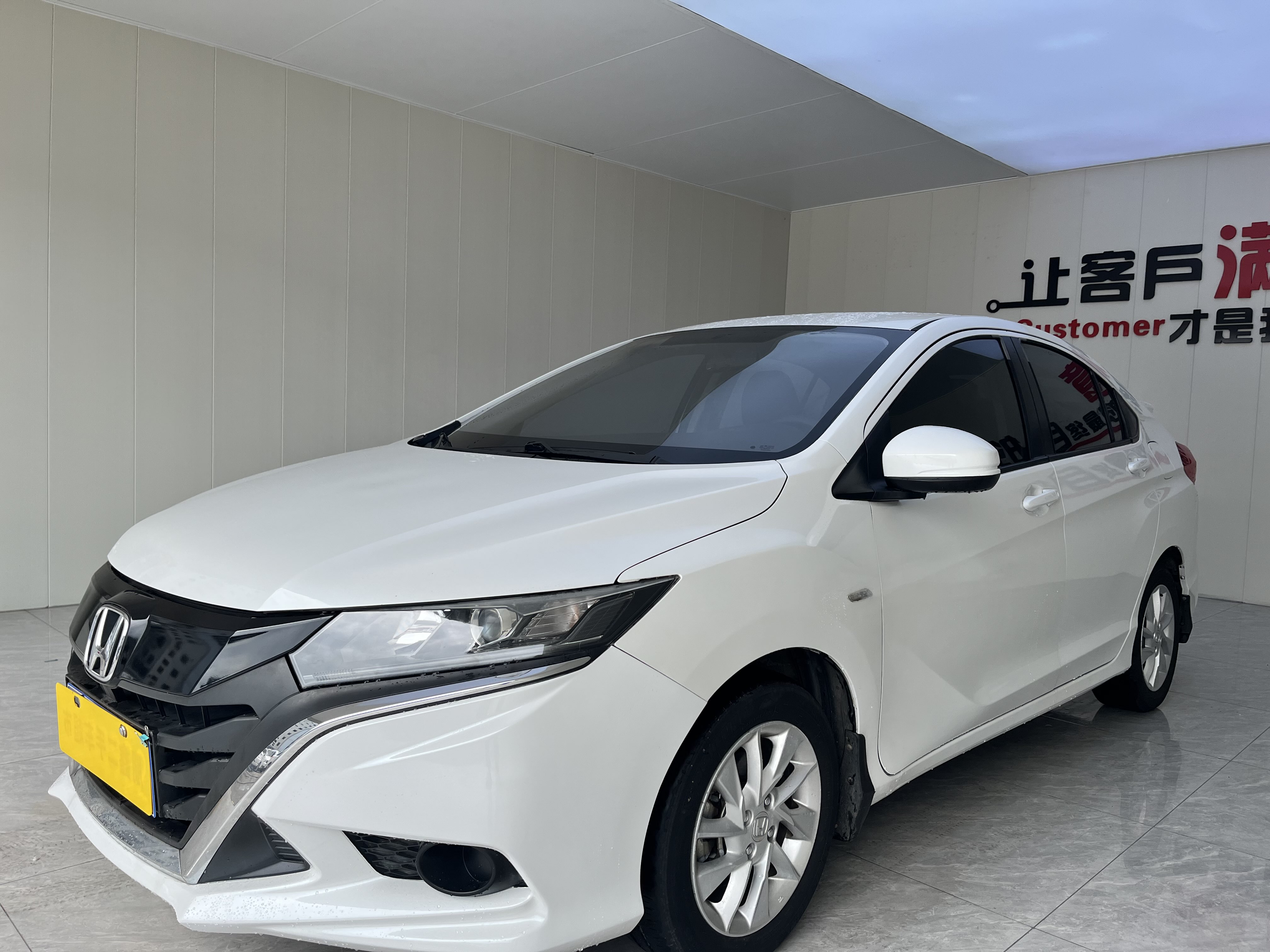 Honda Gienia 2017 car image 