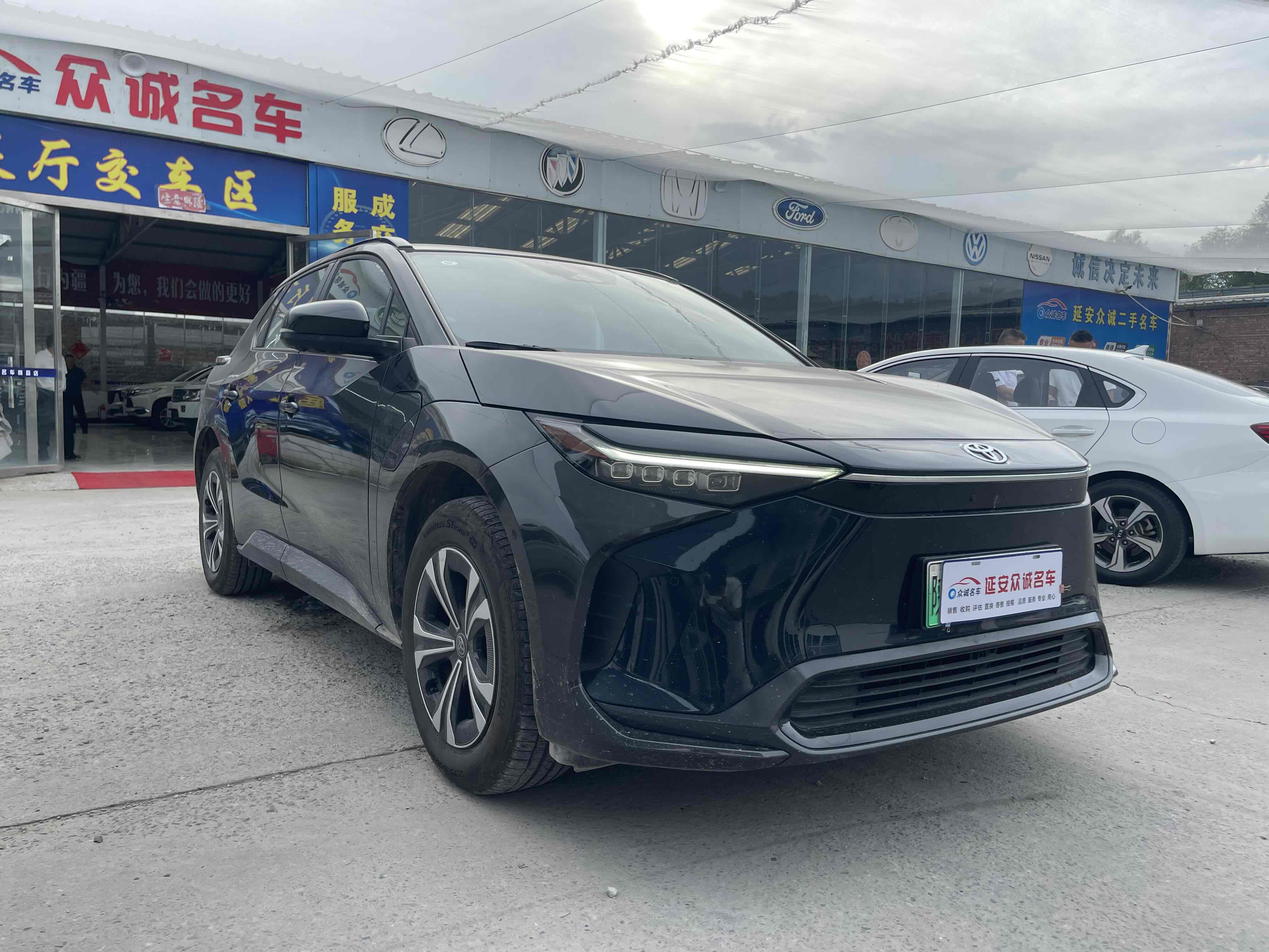 Toyota bZ4X 2022 汽车图片 