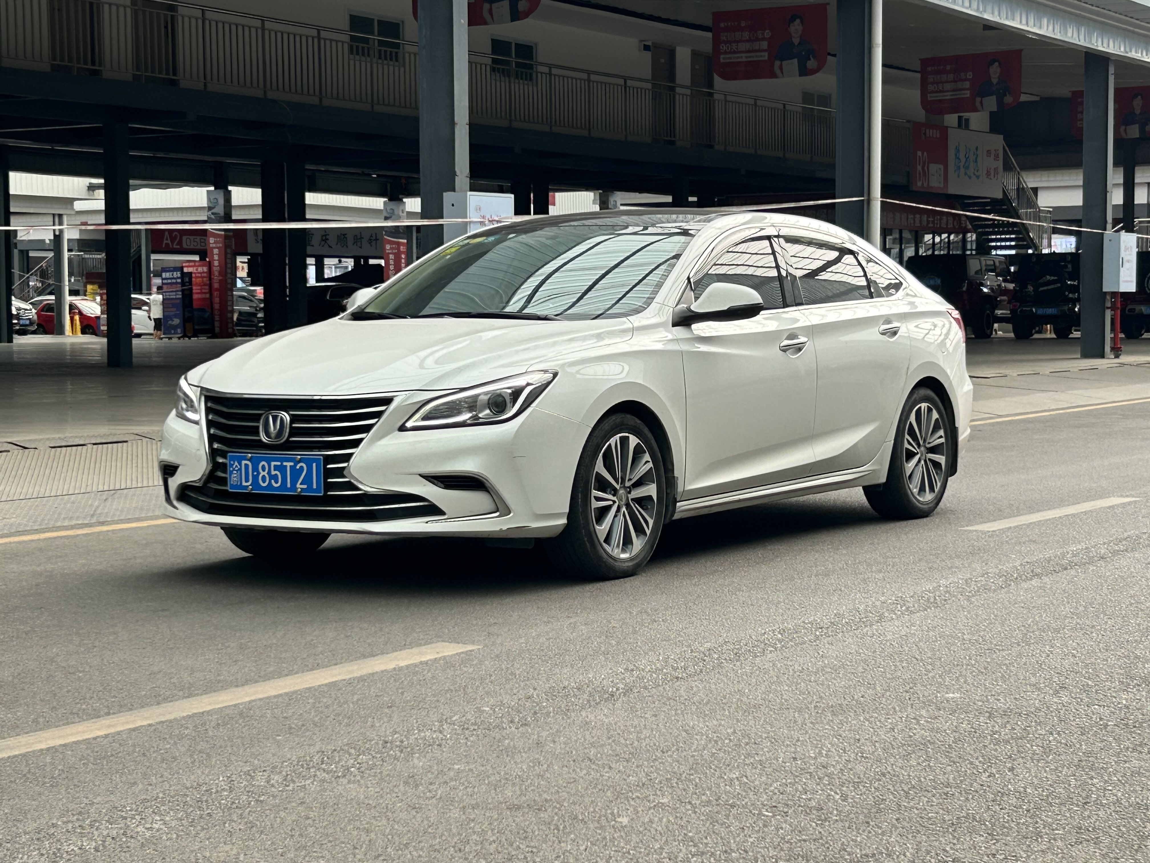 Changan Raeton 2018 car image 