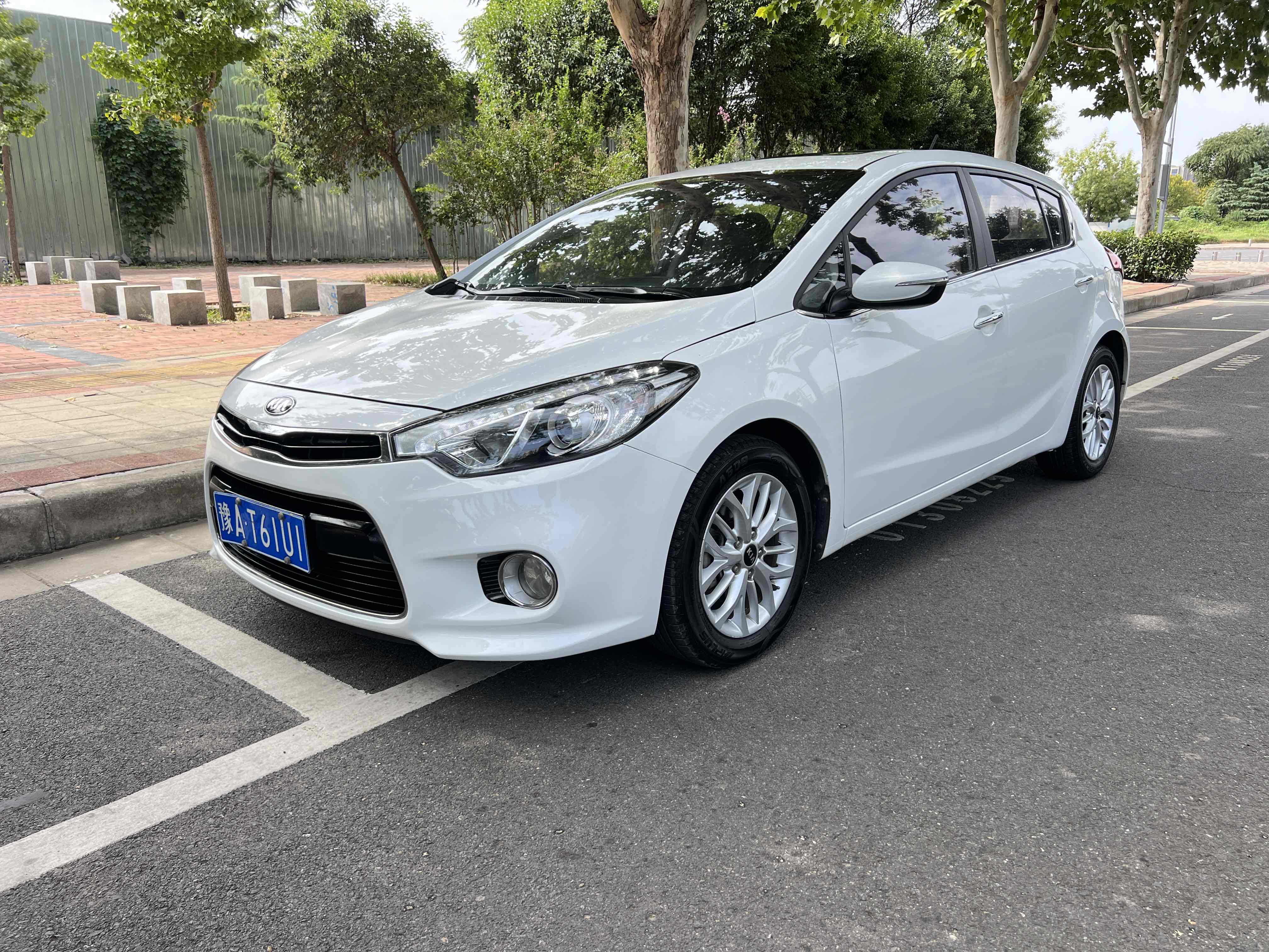 Kia Forte Koup 2015 汽车图片 