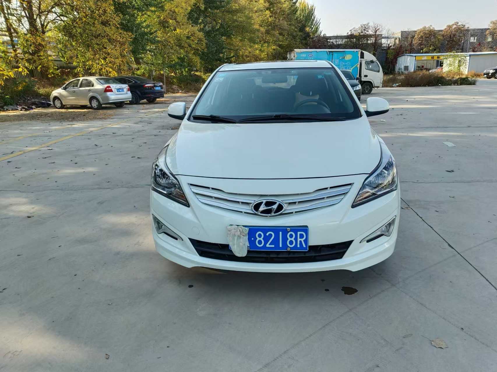 Hyundai Reina Hatchback 2017 Hyundai Reina Hatchback 2017 car image
