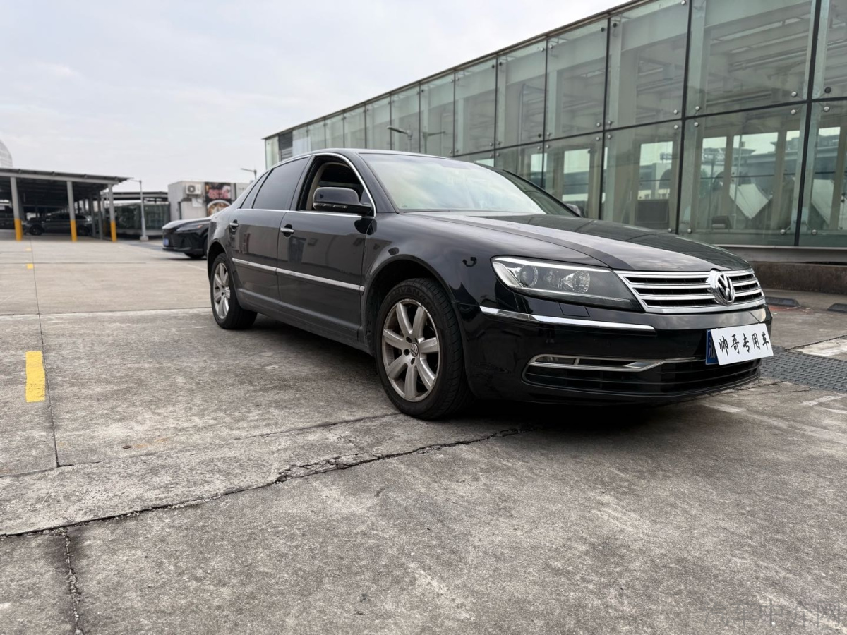 Volkswagen Pheaton 2013 Volkswagen Pheaton 2013 immagine di auto