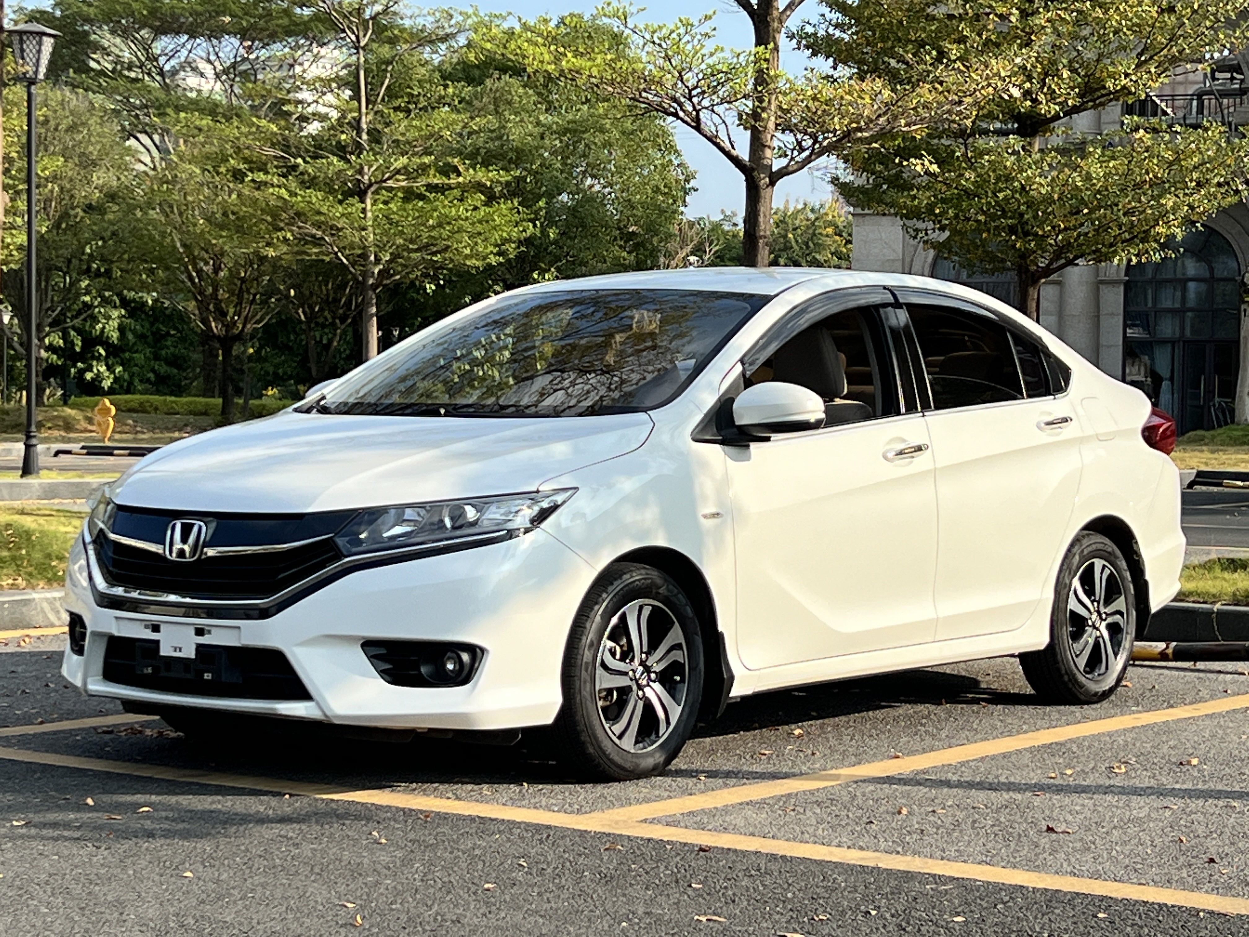 Honda Greiz 2016 car image 