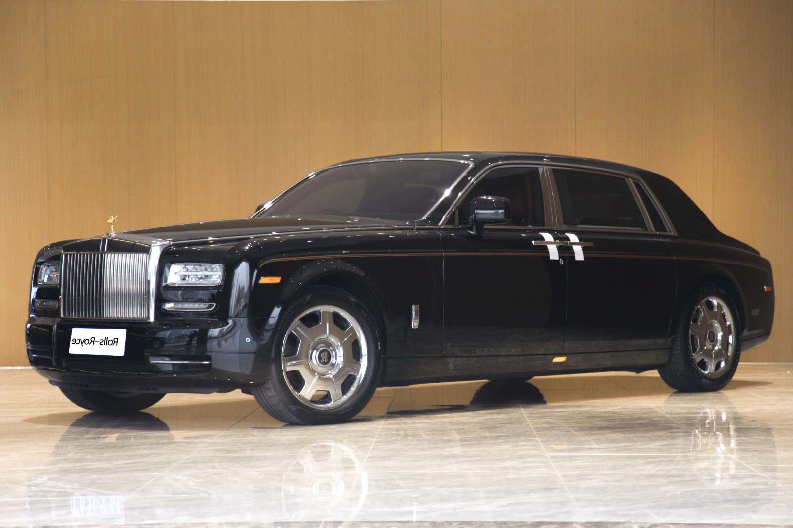 Rolls-Royce Phantom 2015 Rolls-Royce Phantom 2015 汽车图片