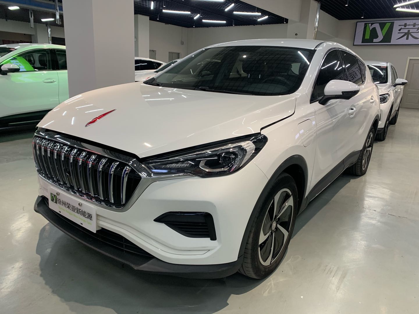 HongQi E-HS3 2020 car image 