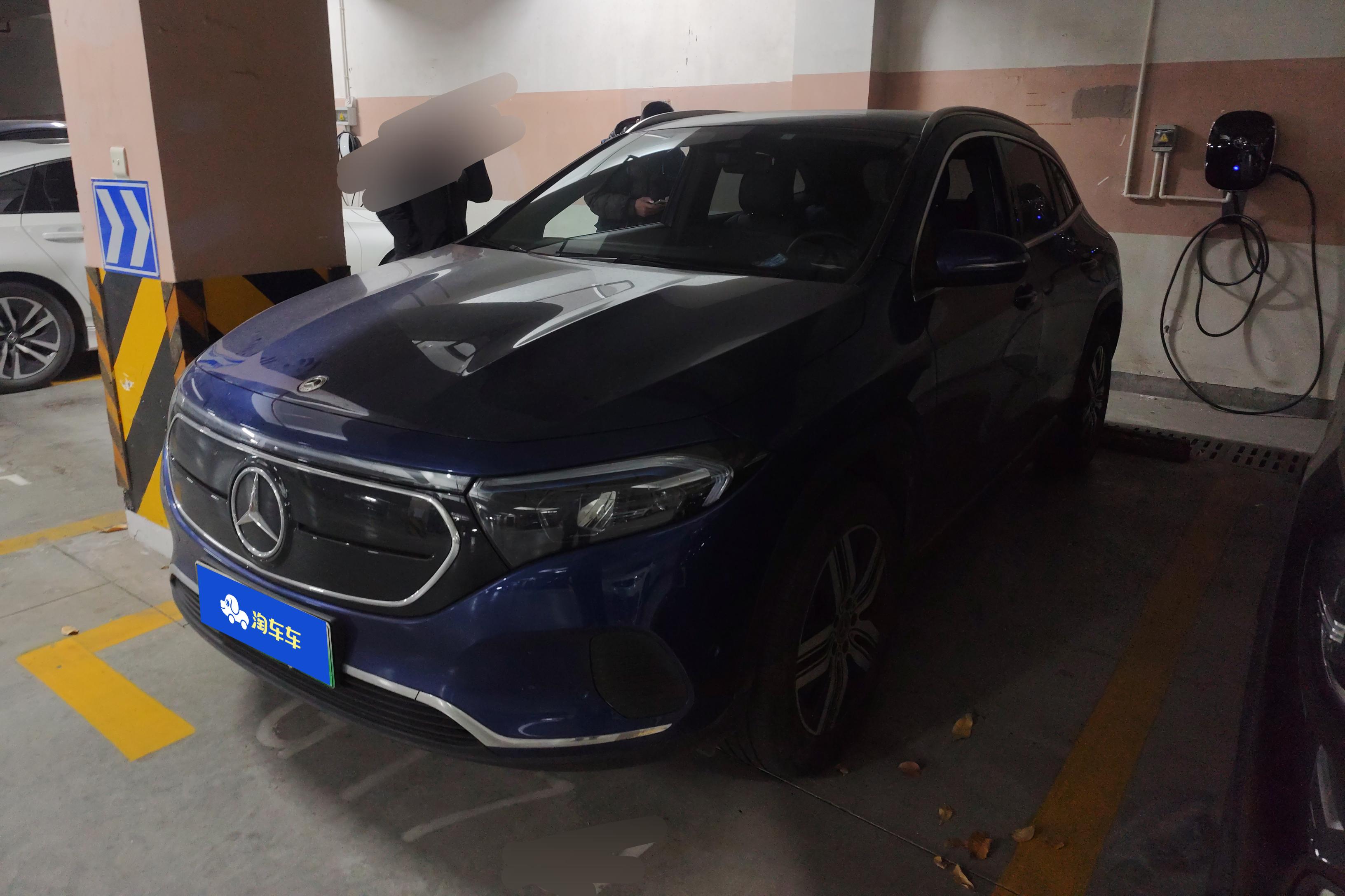 Mercedes-Benz EQA Class 2022 immagine di auto 