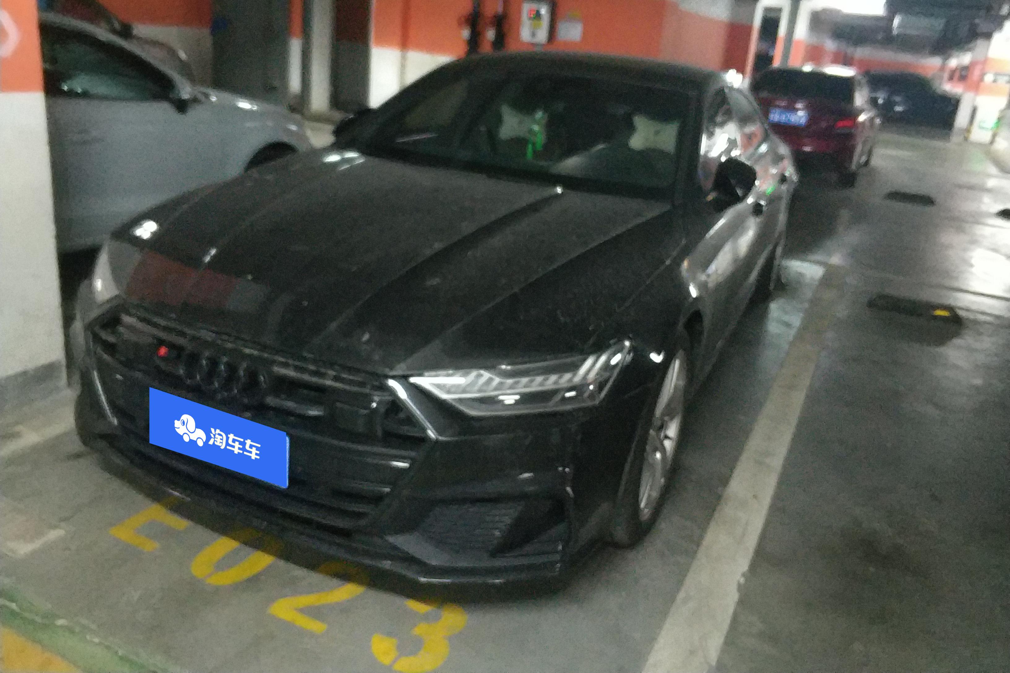 Audi A7L 2023 car image 