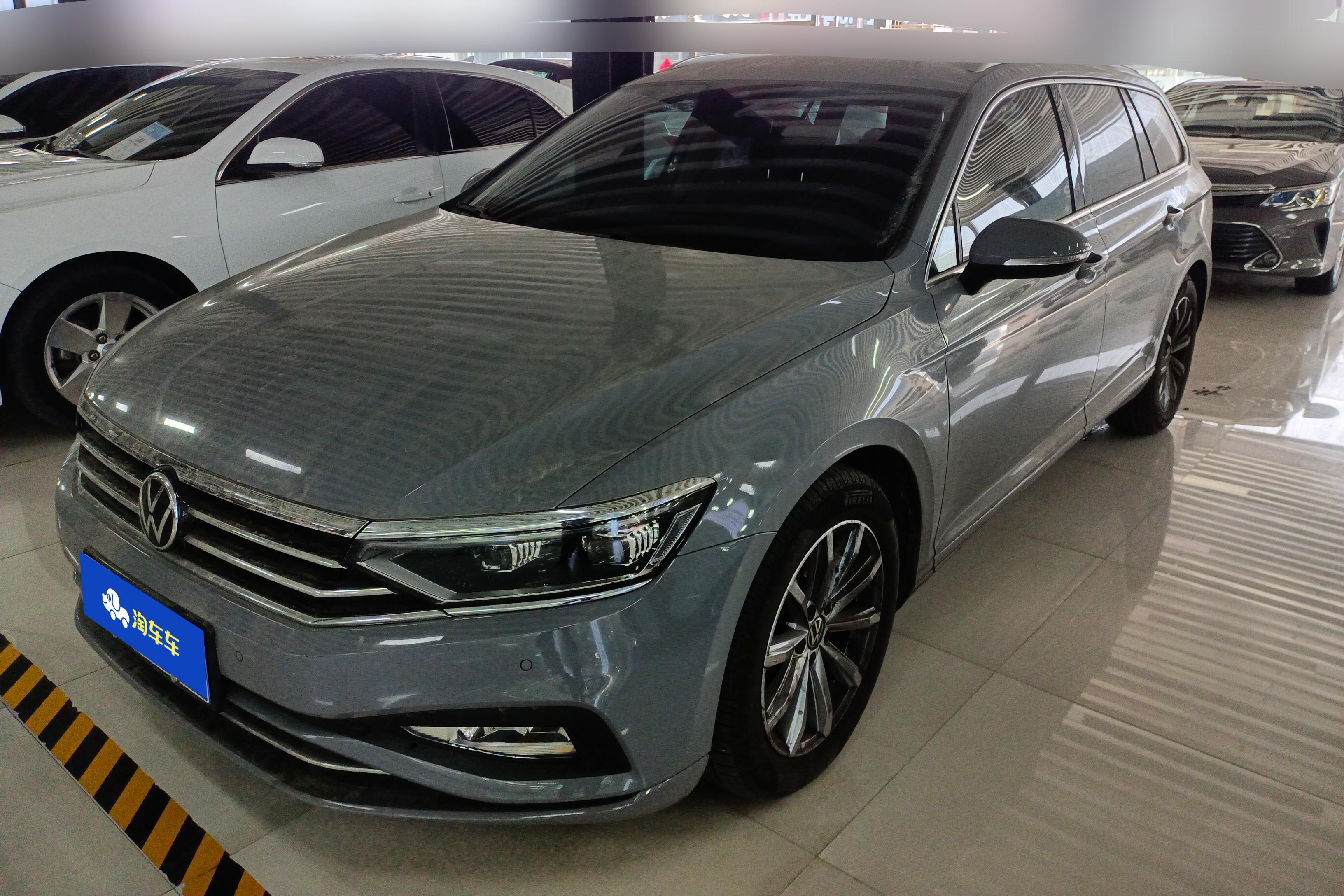 Volkswagen Passat Variant 2023 Volkswagen Passat Variant 2023 immagine di auto