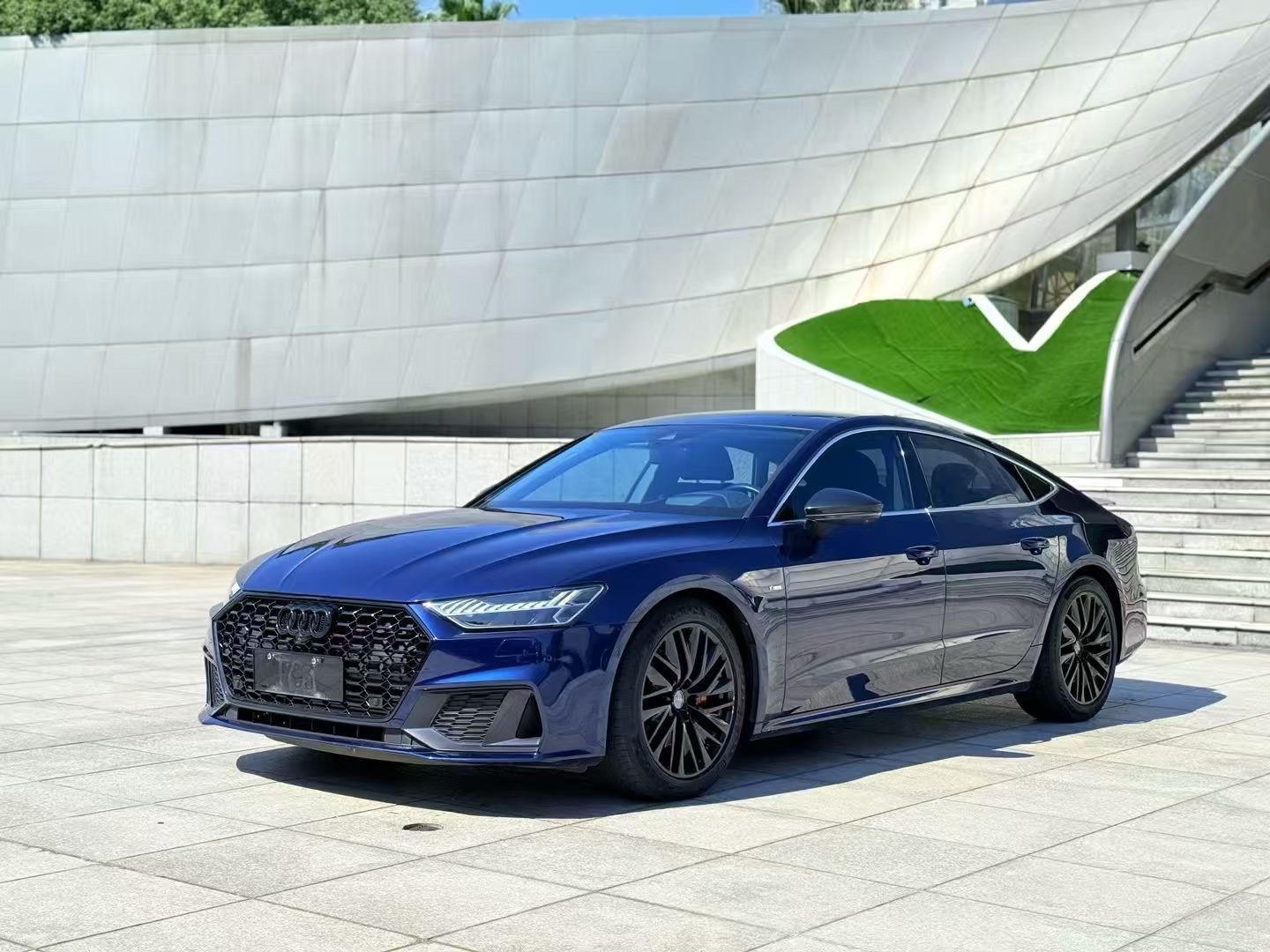 Audi A7 2020 car image 