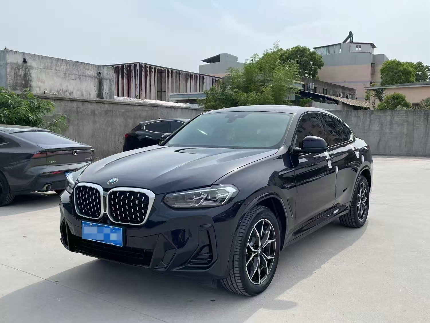 BMW X4 M40i 2024 car image 
