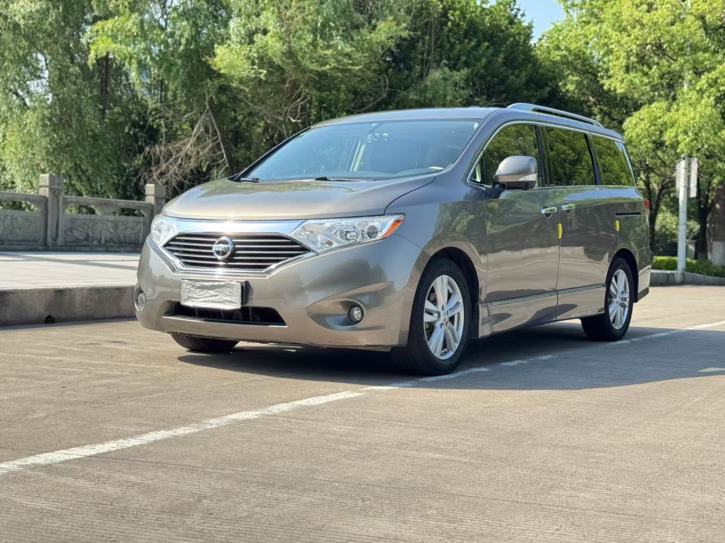 Nissan Quest 2015 汽车图片 