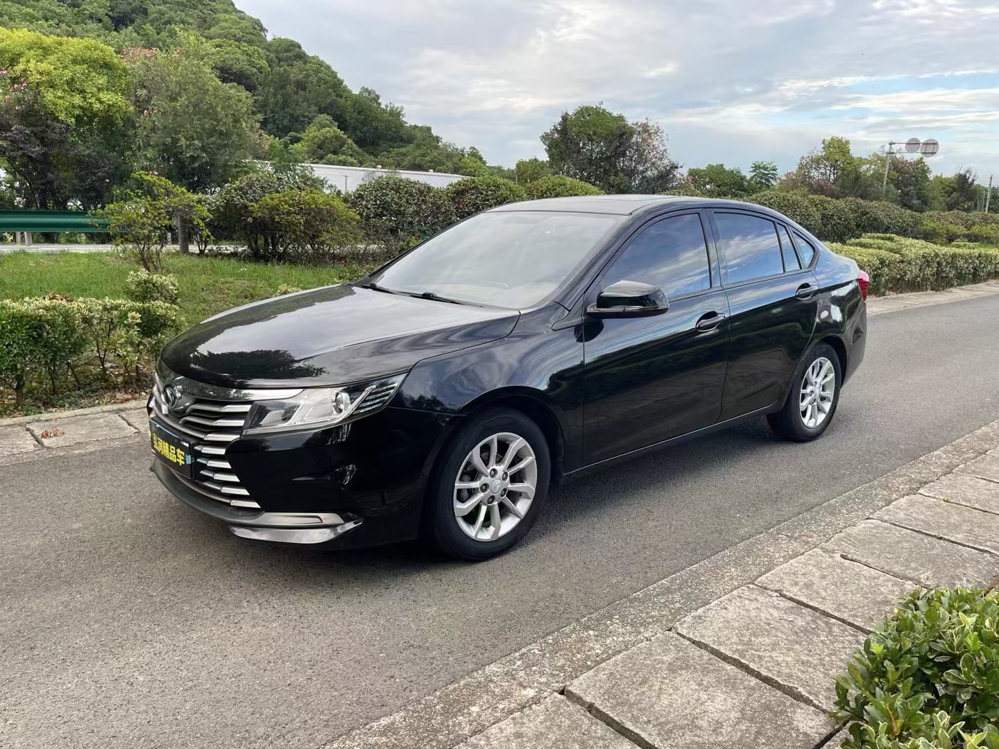 Soueast A5 Wing Dance 2018 Soueast A5 Wing Dance 2018 car image