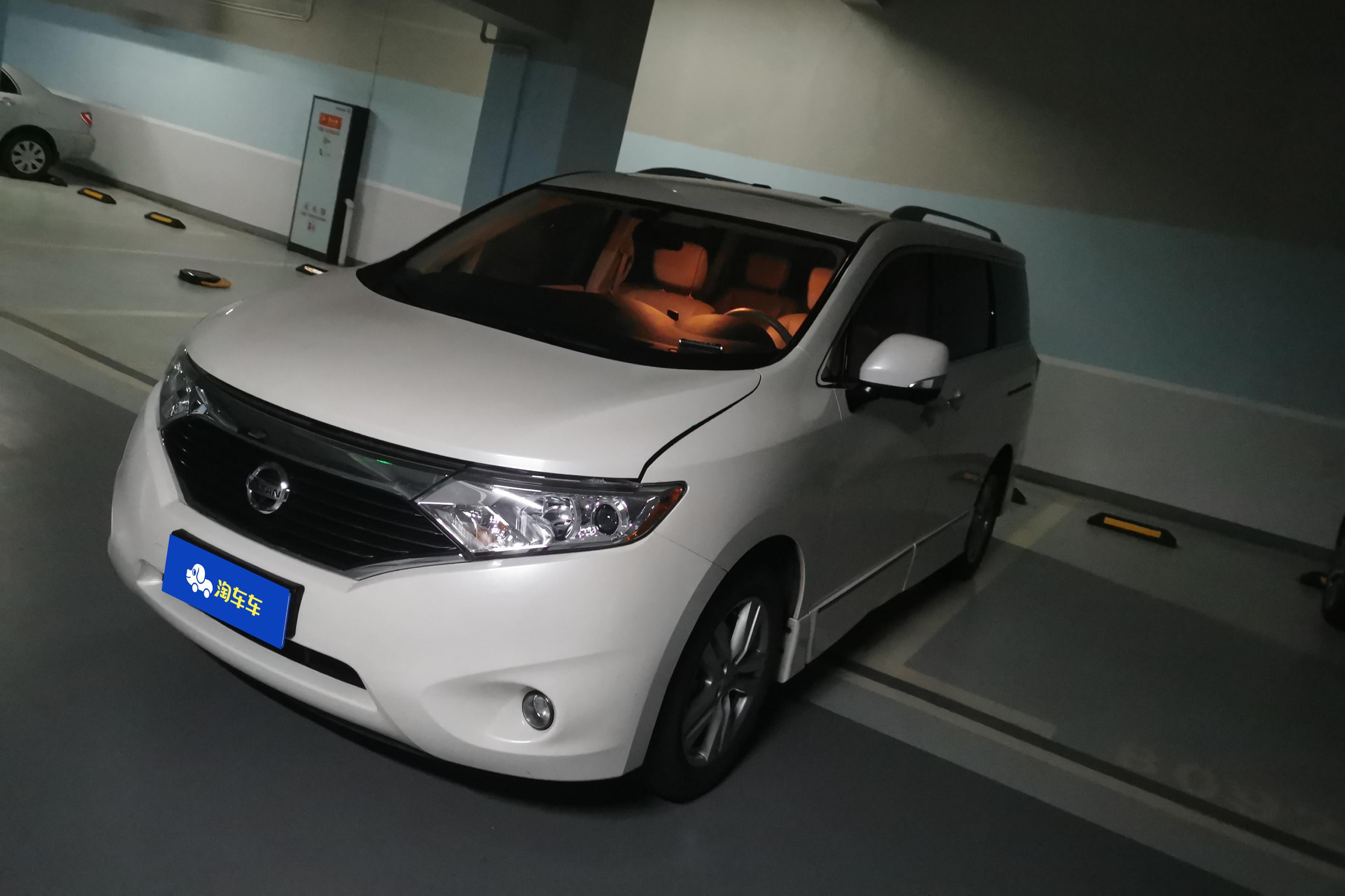 Nissan Quest 2016 汽车图片 