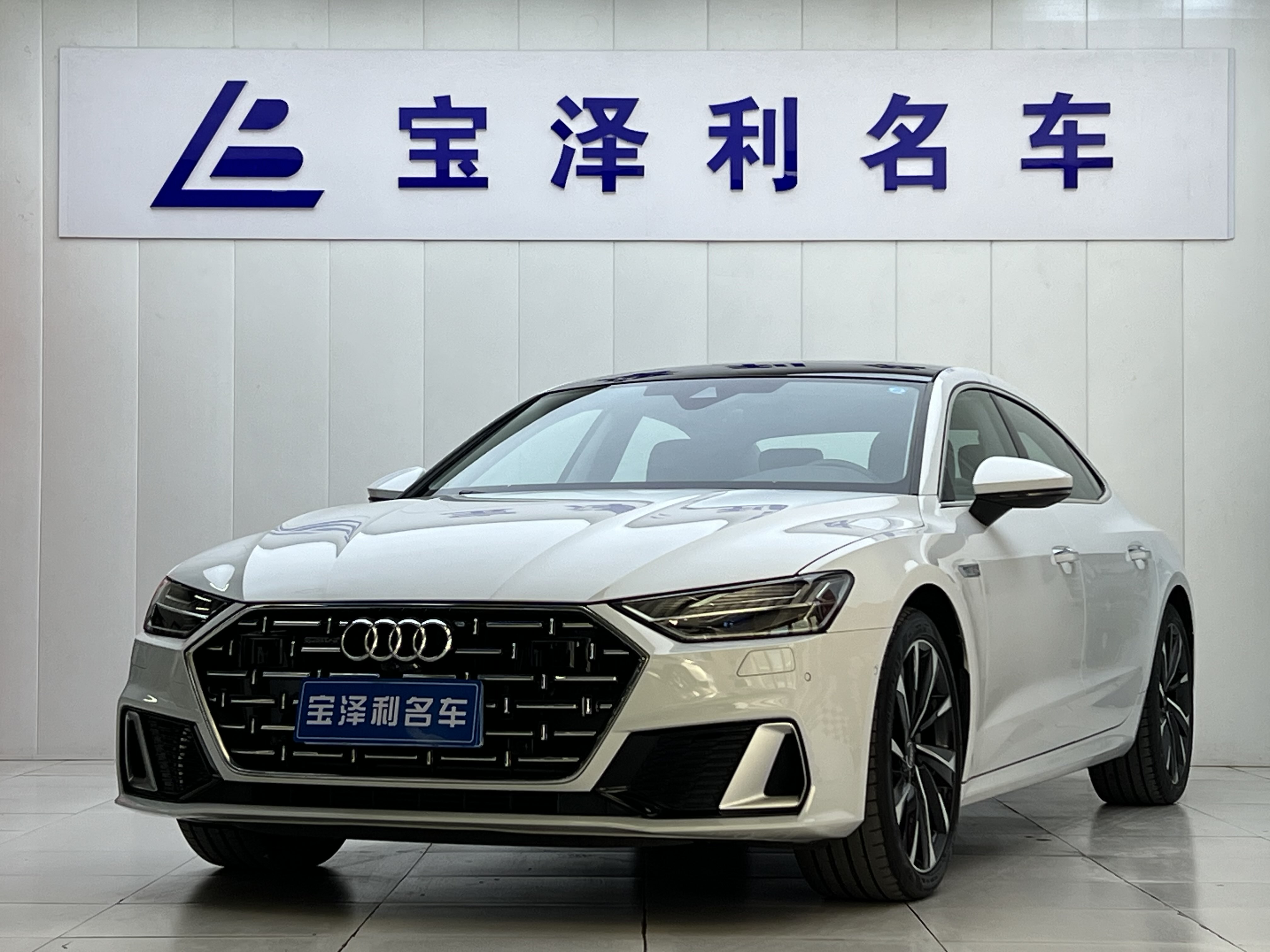 Audi A7L 2022 car image 