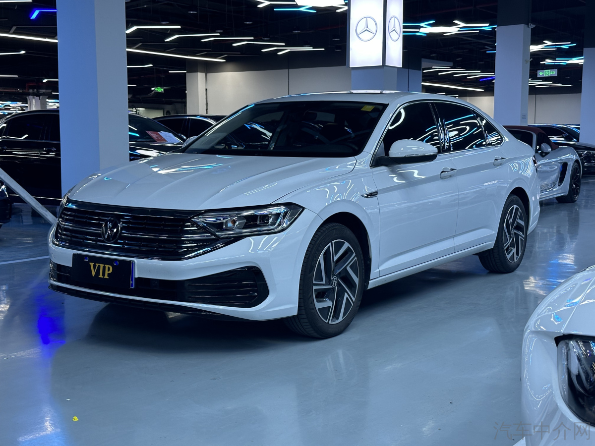 Volkswagen Sagitar 2023 immagine di auto 