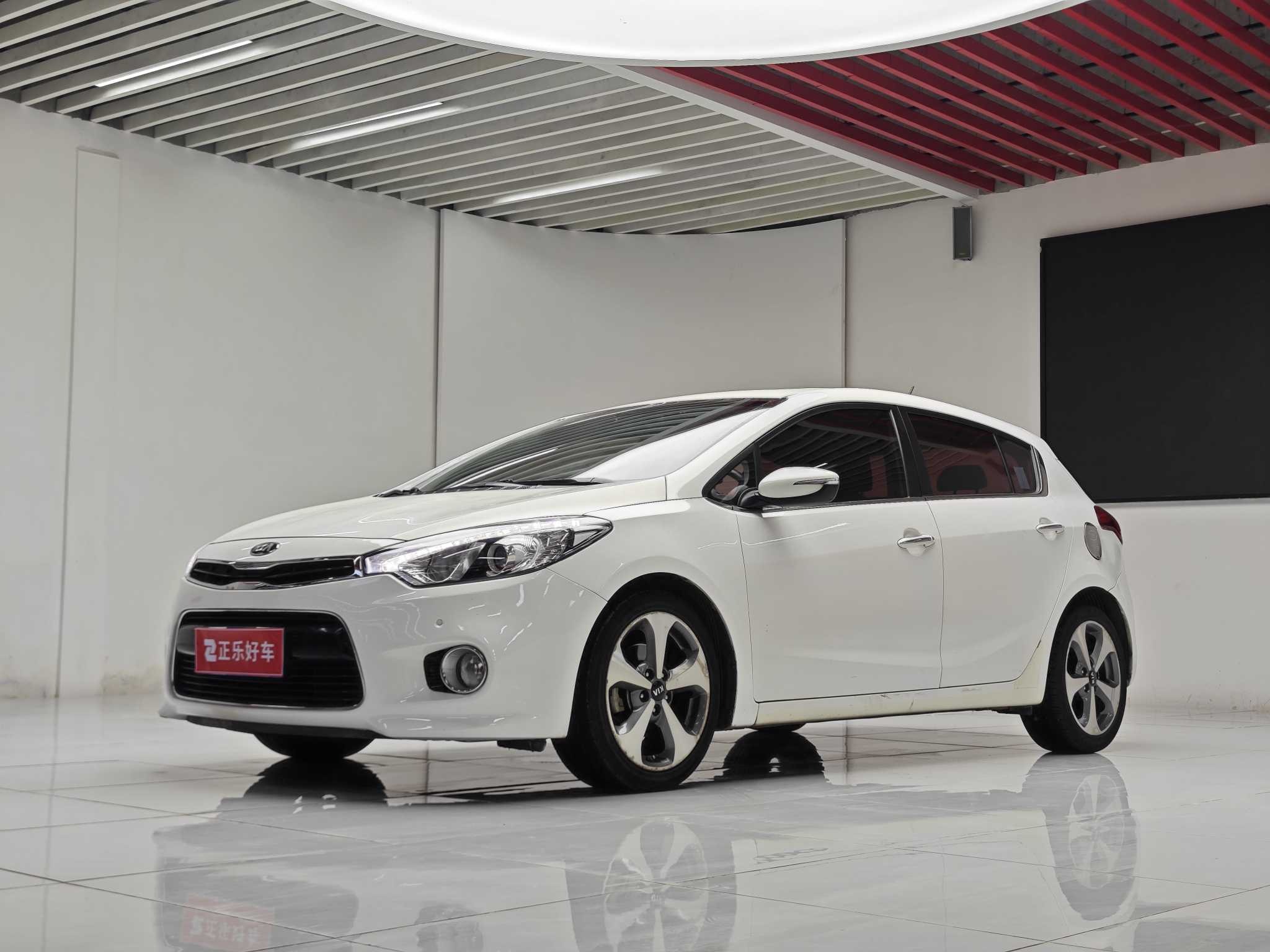 Kia Forte Koup 2014 汽车图片 