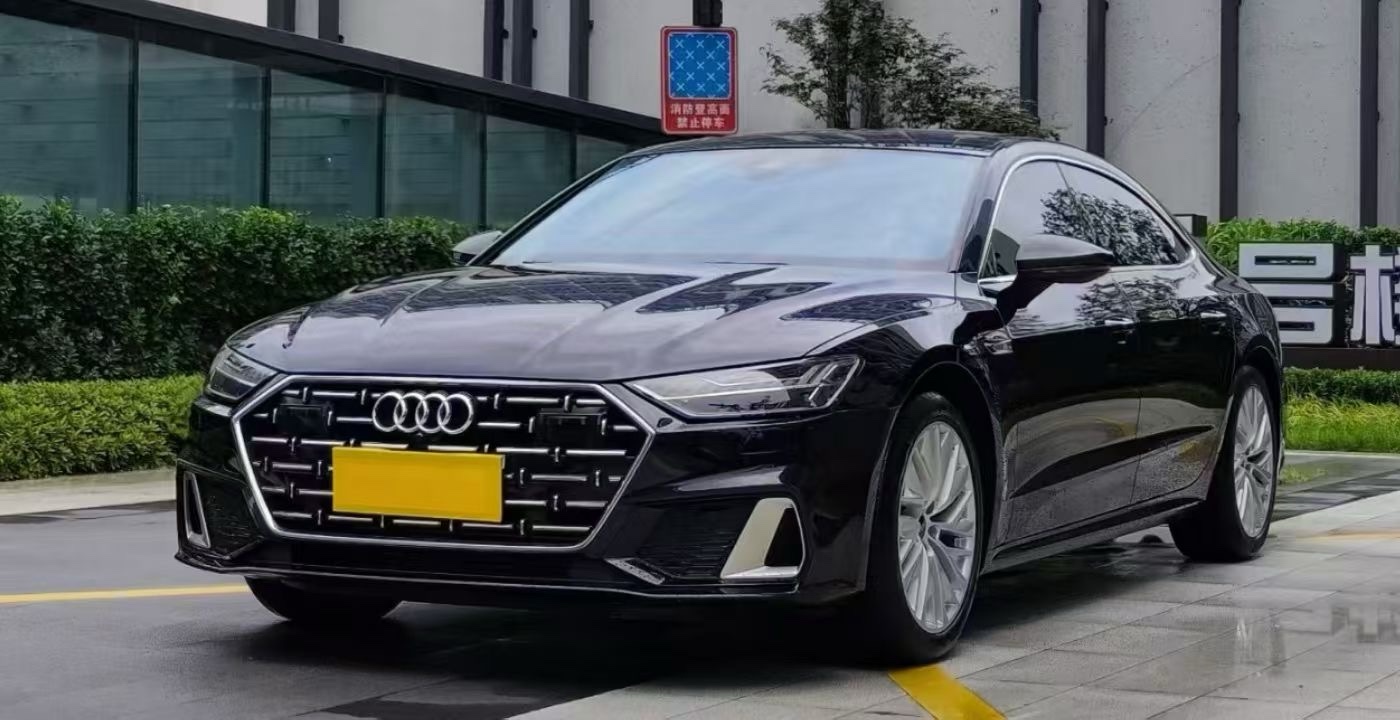 Audi A7L 2024 car image 