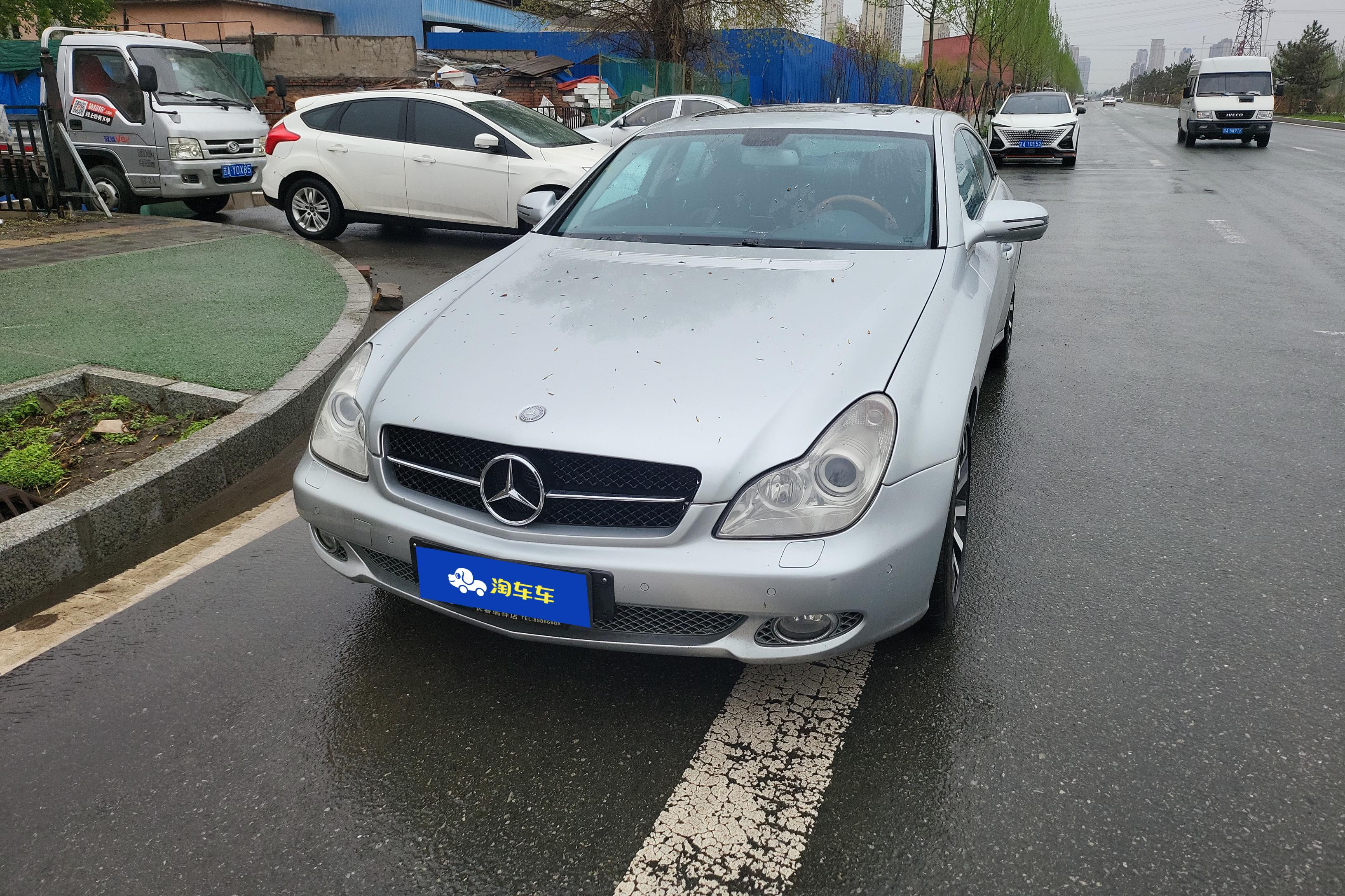 Mercedes-Benz CLS AMG 2010 Mercedes-Benz CLS AMG 2010 car image