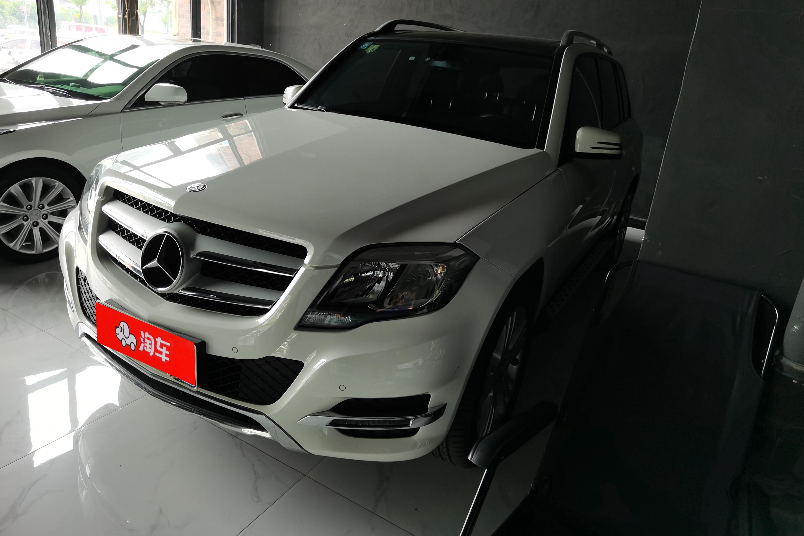 Mercedes-Benz GLK Class (Imported) 2015 Mercedes-Benz GLK Class (Imported) 2015 car image