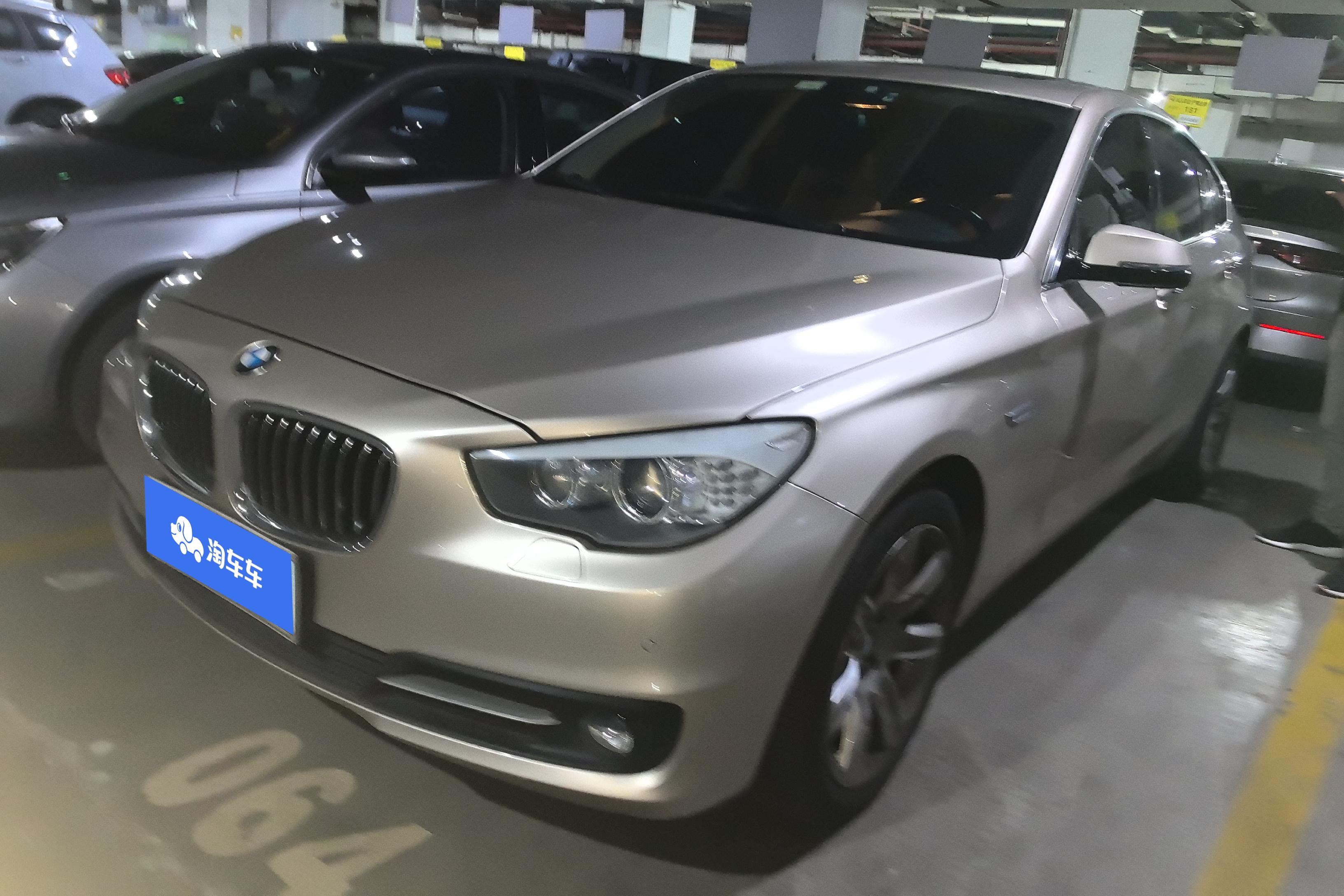 BMW 5 Series GT 2014 BMW 5 Series GT 2014 immagine di auto