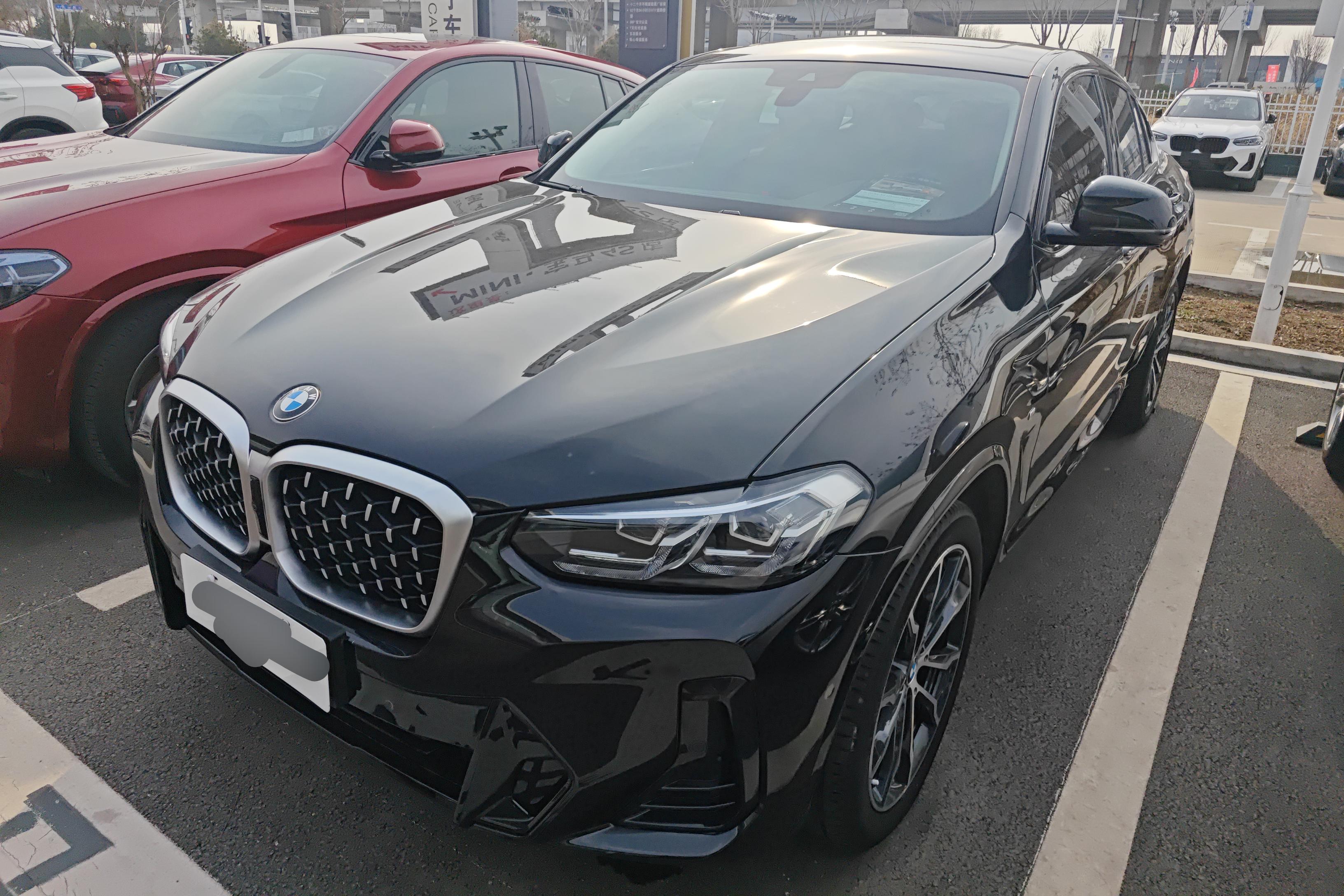 BMW X4 M40i 2023 car image 