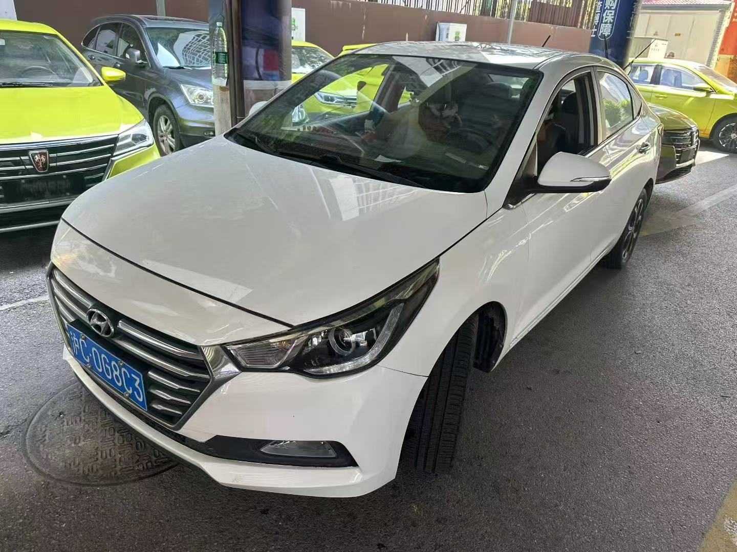 Hyundai Verna 2016 car image 