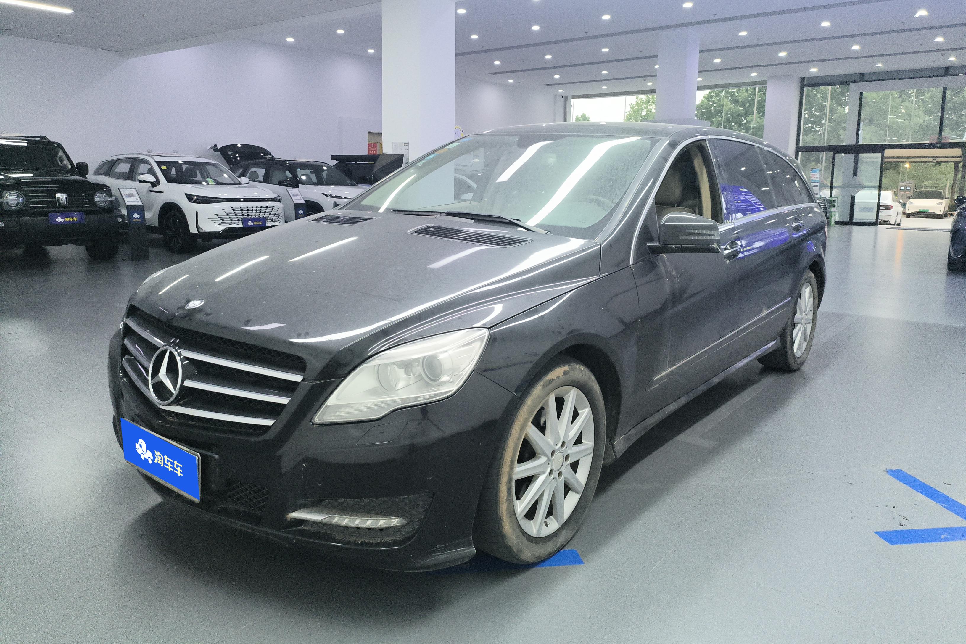 Mercedes-Benz R Class 2012 car image 