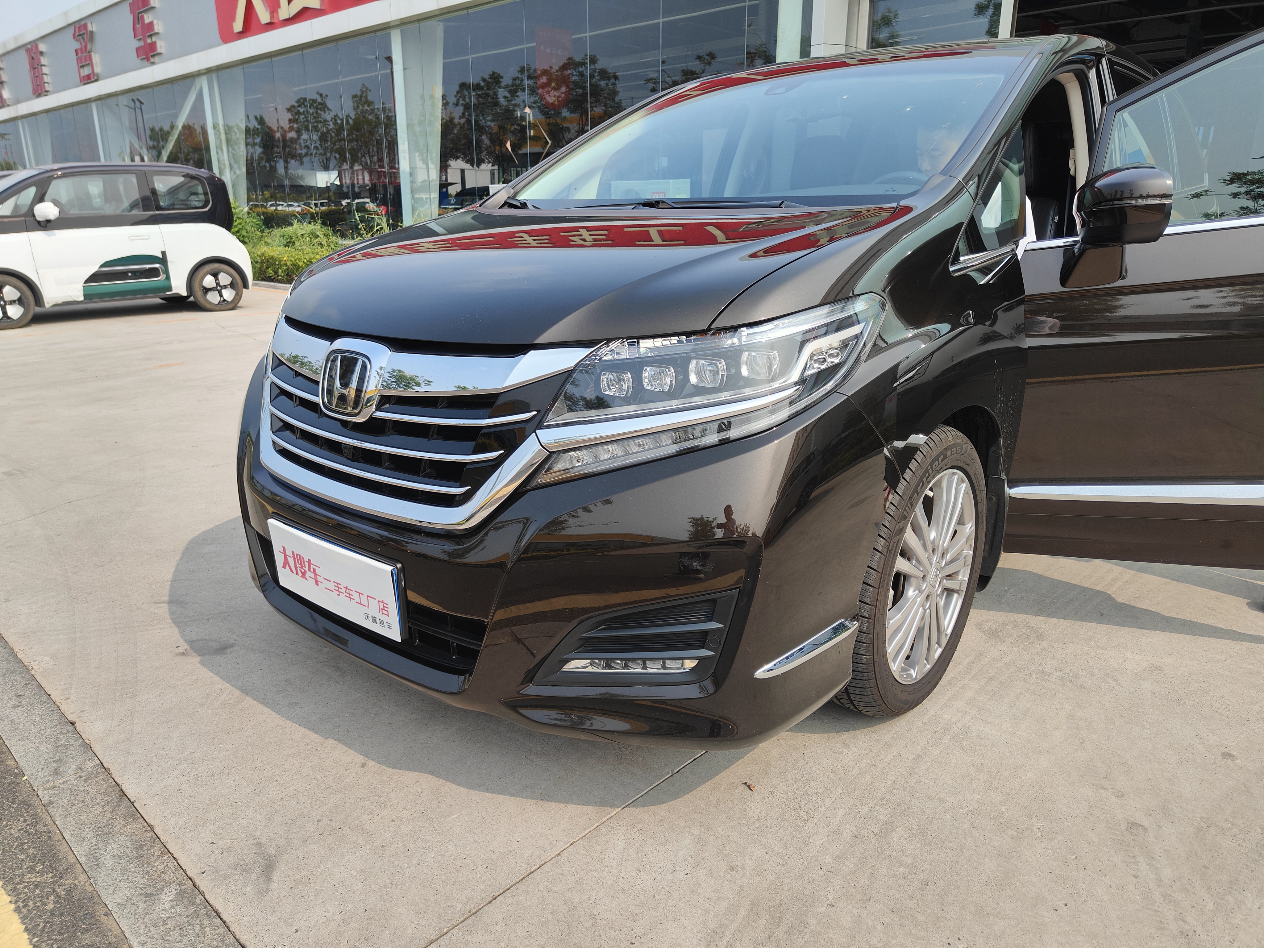 Honda Elysion 2016 Honda Elysion 2016 car image