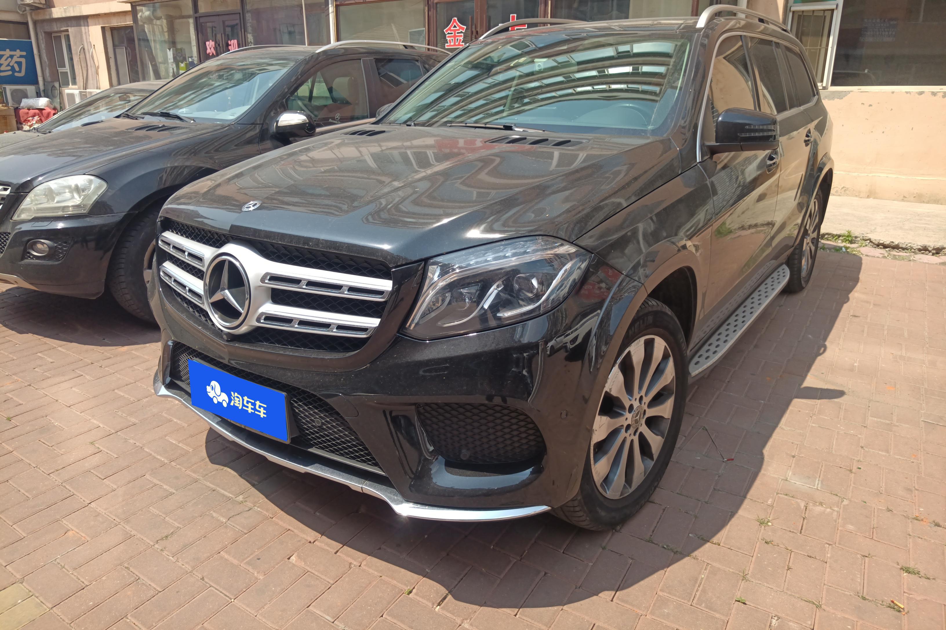 Mercedes-Benz GLS AMG 2018 Mercedes-Benz GLS AMG 2018 car image