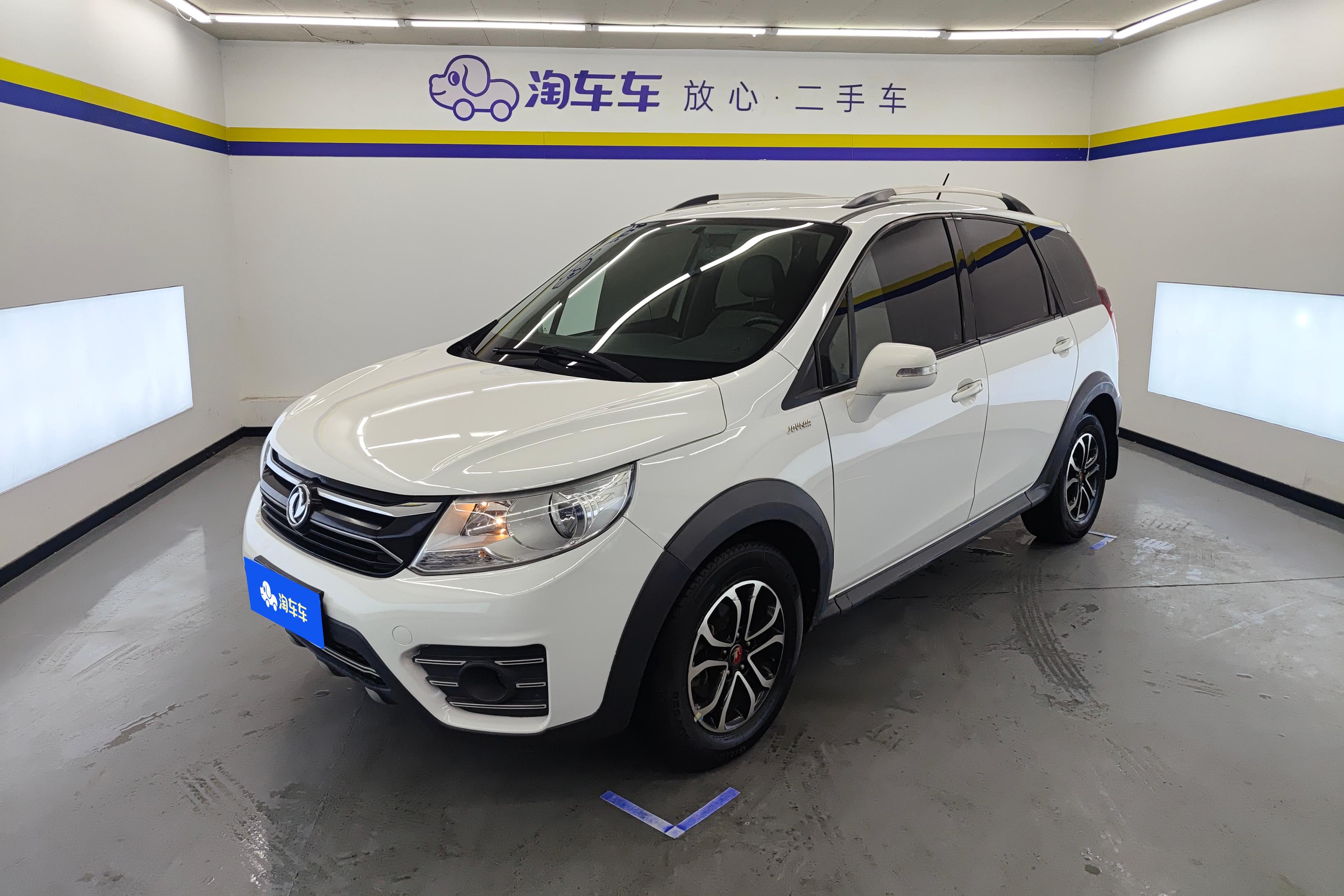 Forthing JOYEAR XV 2017 car image 