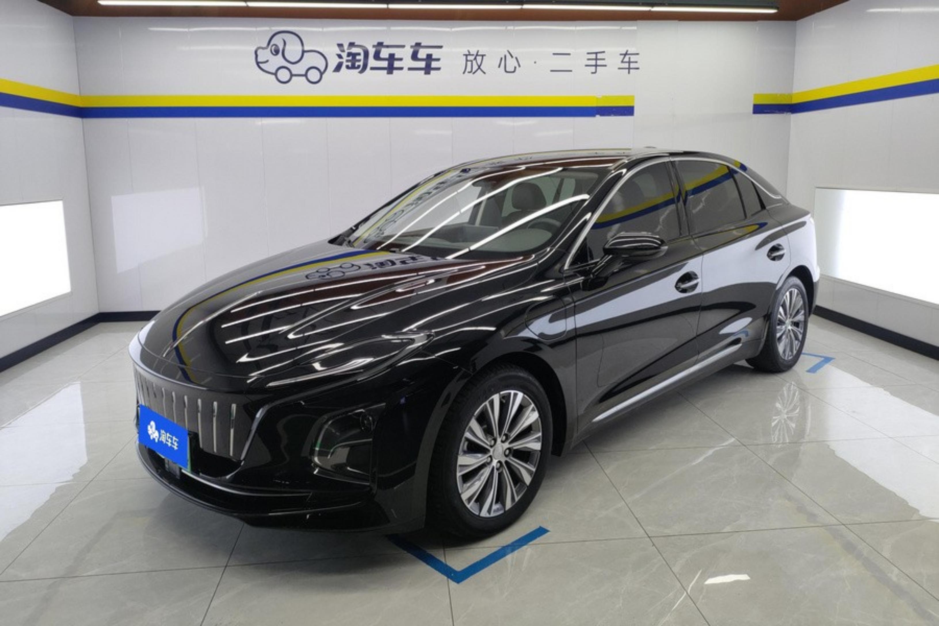 HongQi E-QM5 2022 car image 
