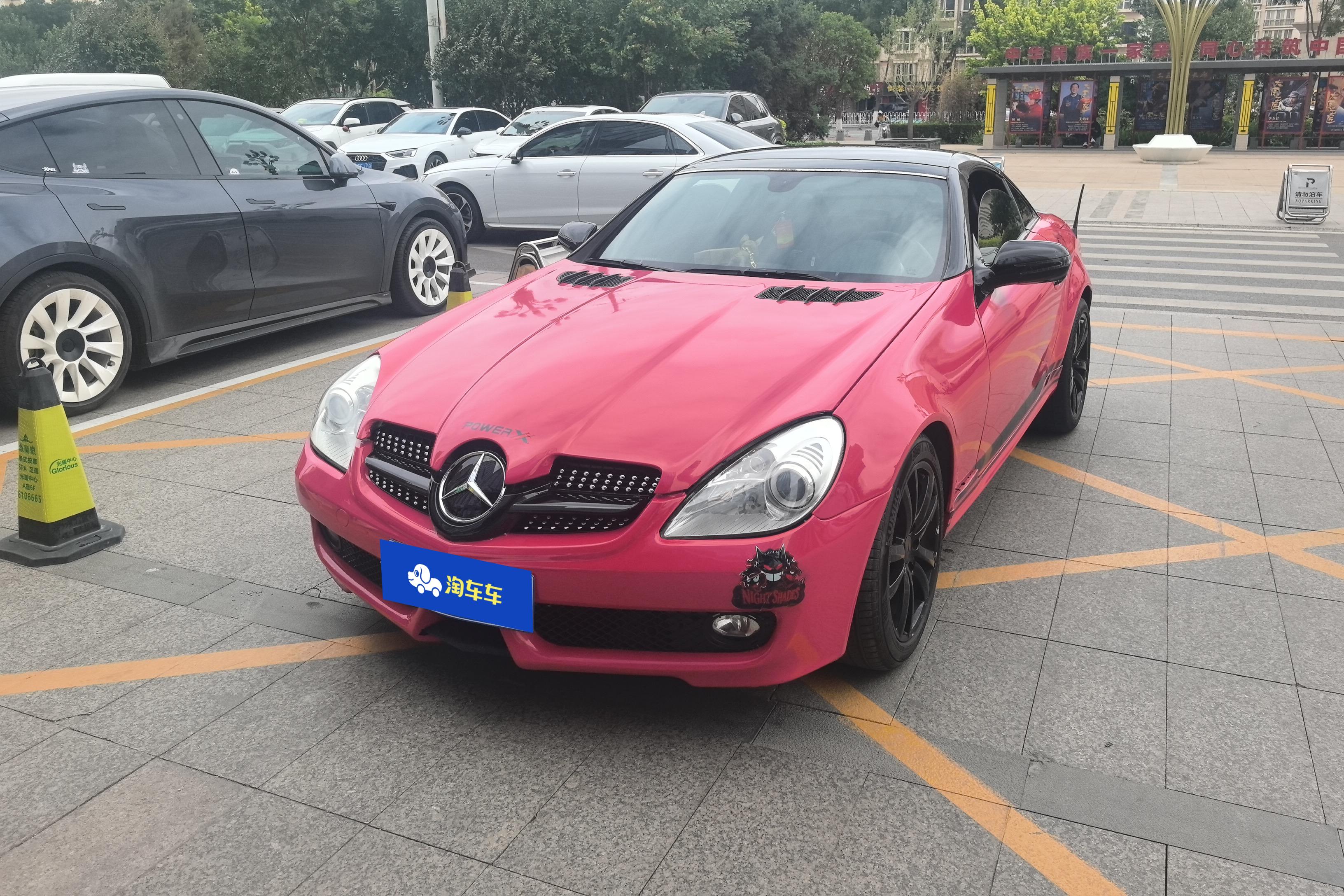 Mercedes-Benz SLK Class 2010 car image 