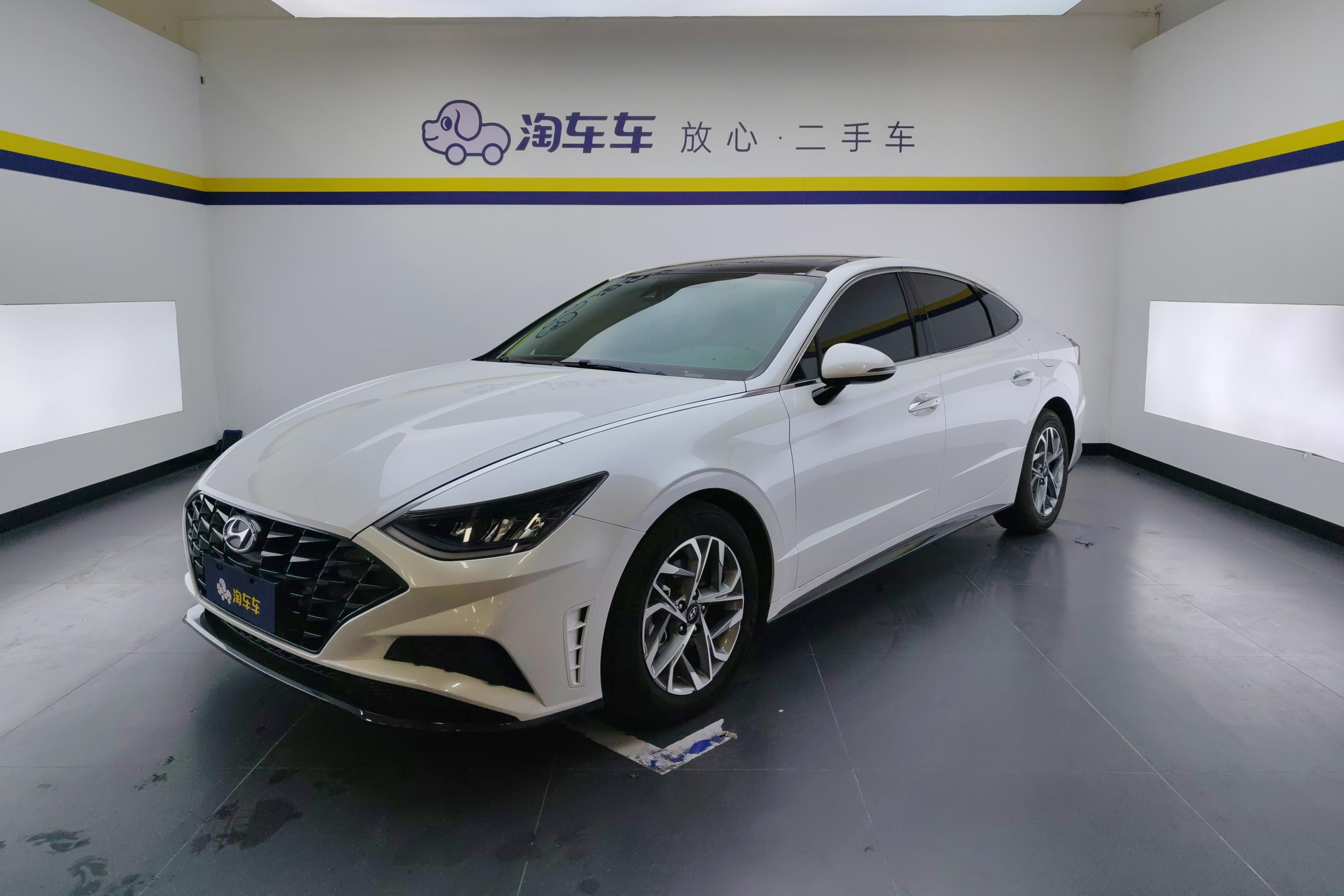 Volkswagen ID.6 Crozz 2021 immagine di auto 