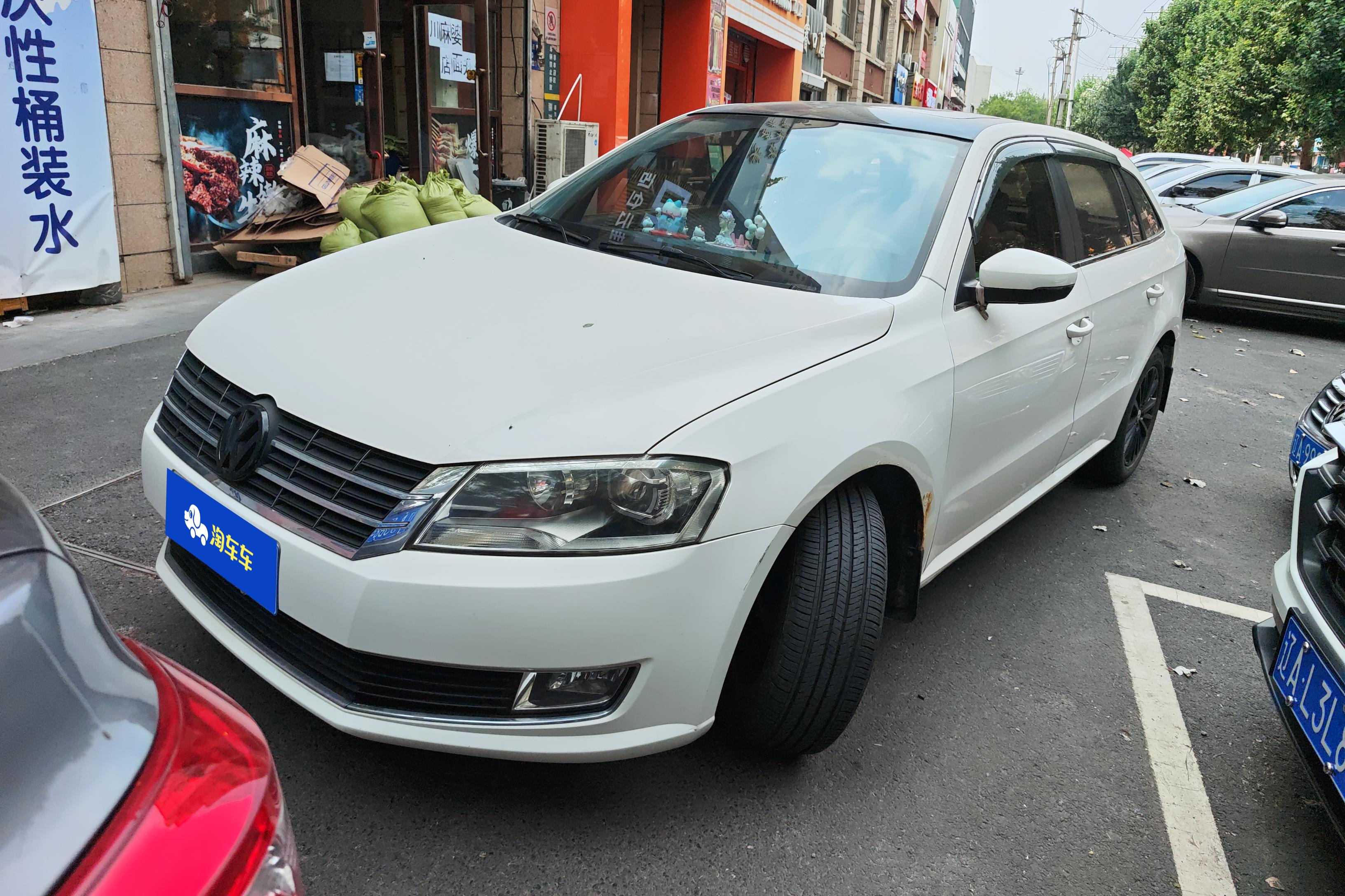 Volkswagen Gran Lavida 2015 immagine di auto 