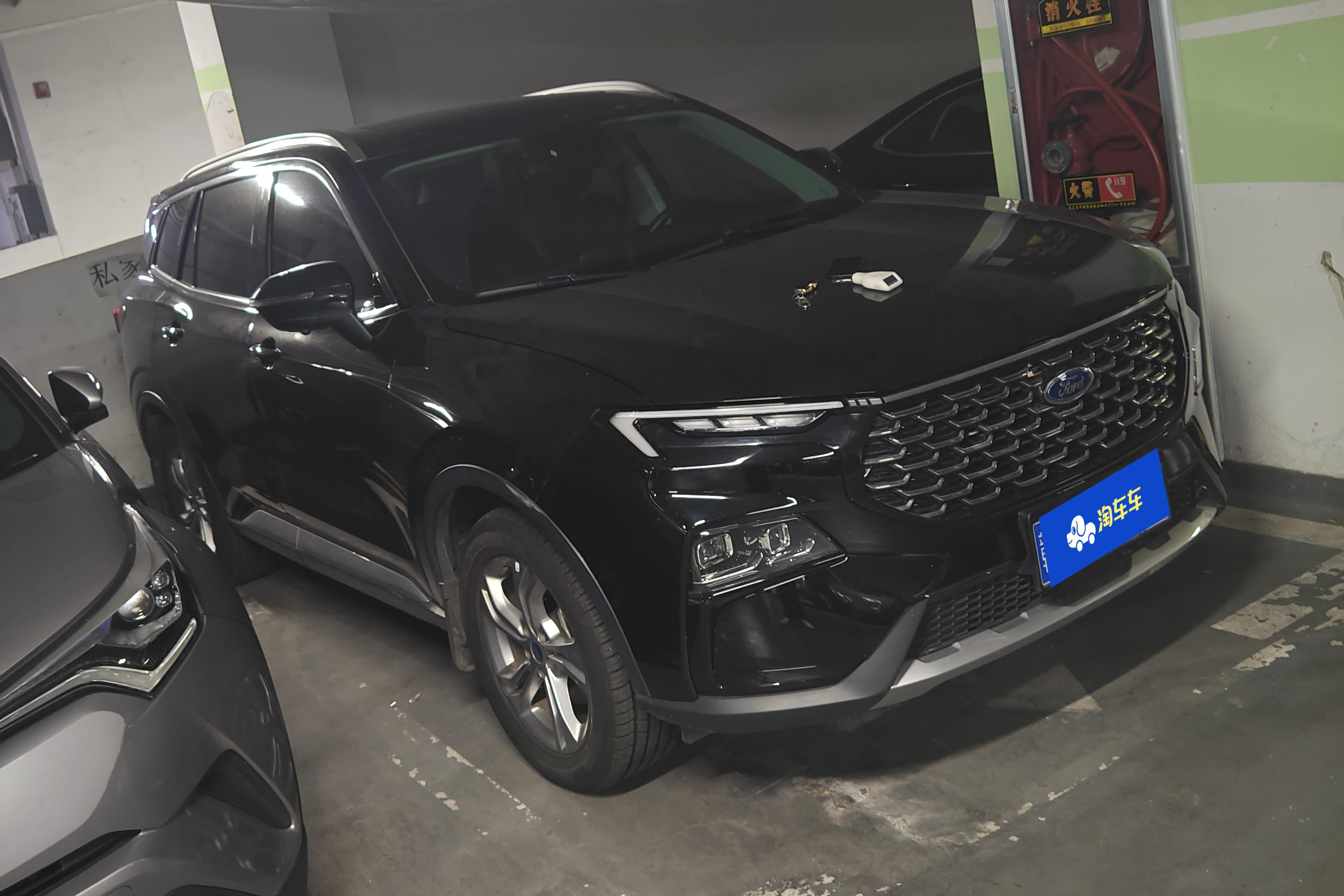 Ford Equator Sport 2022 immagine di auto 