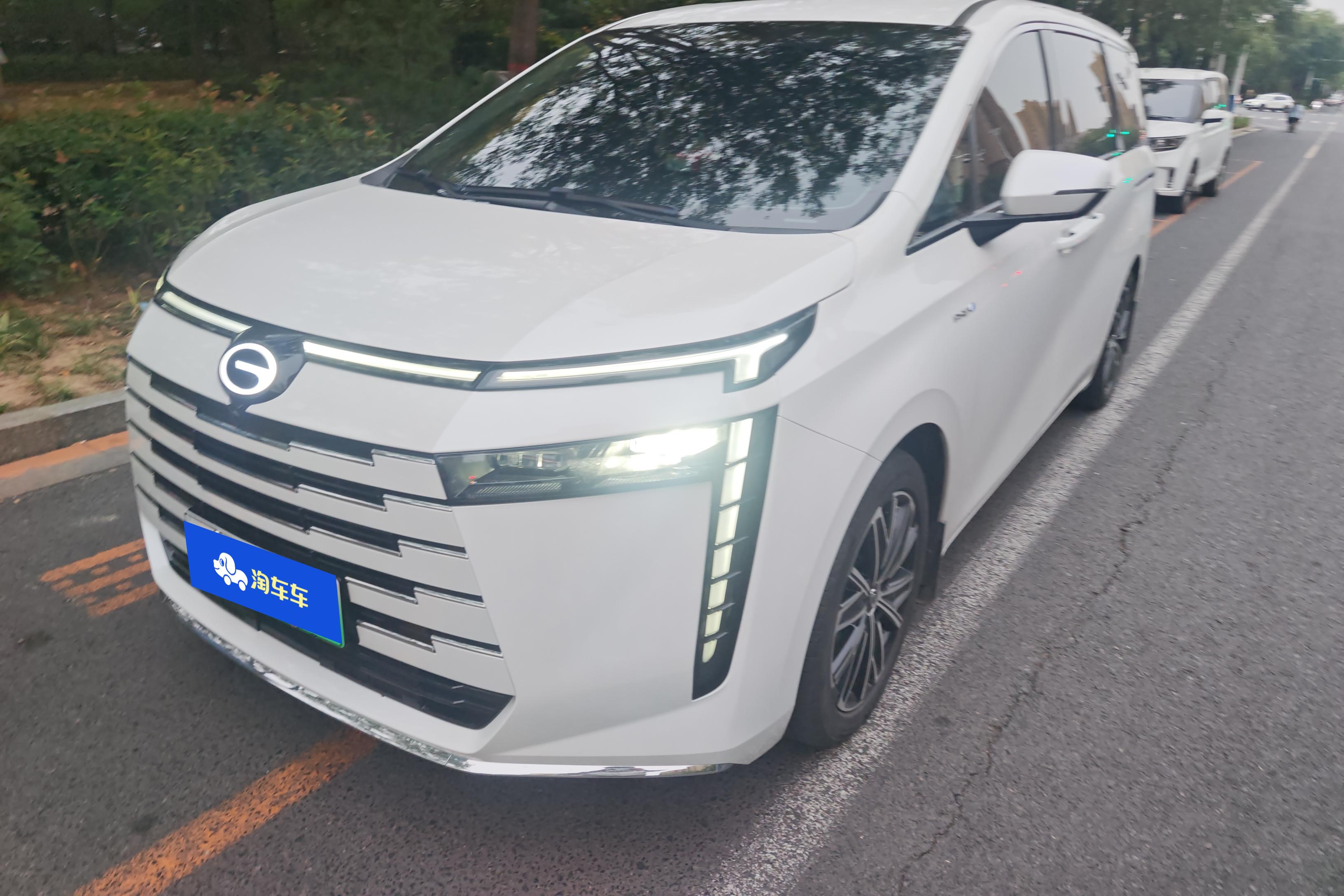 GAC Trumpchi E8 2024 GAC Trumpchi E8 2024 car image