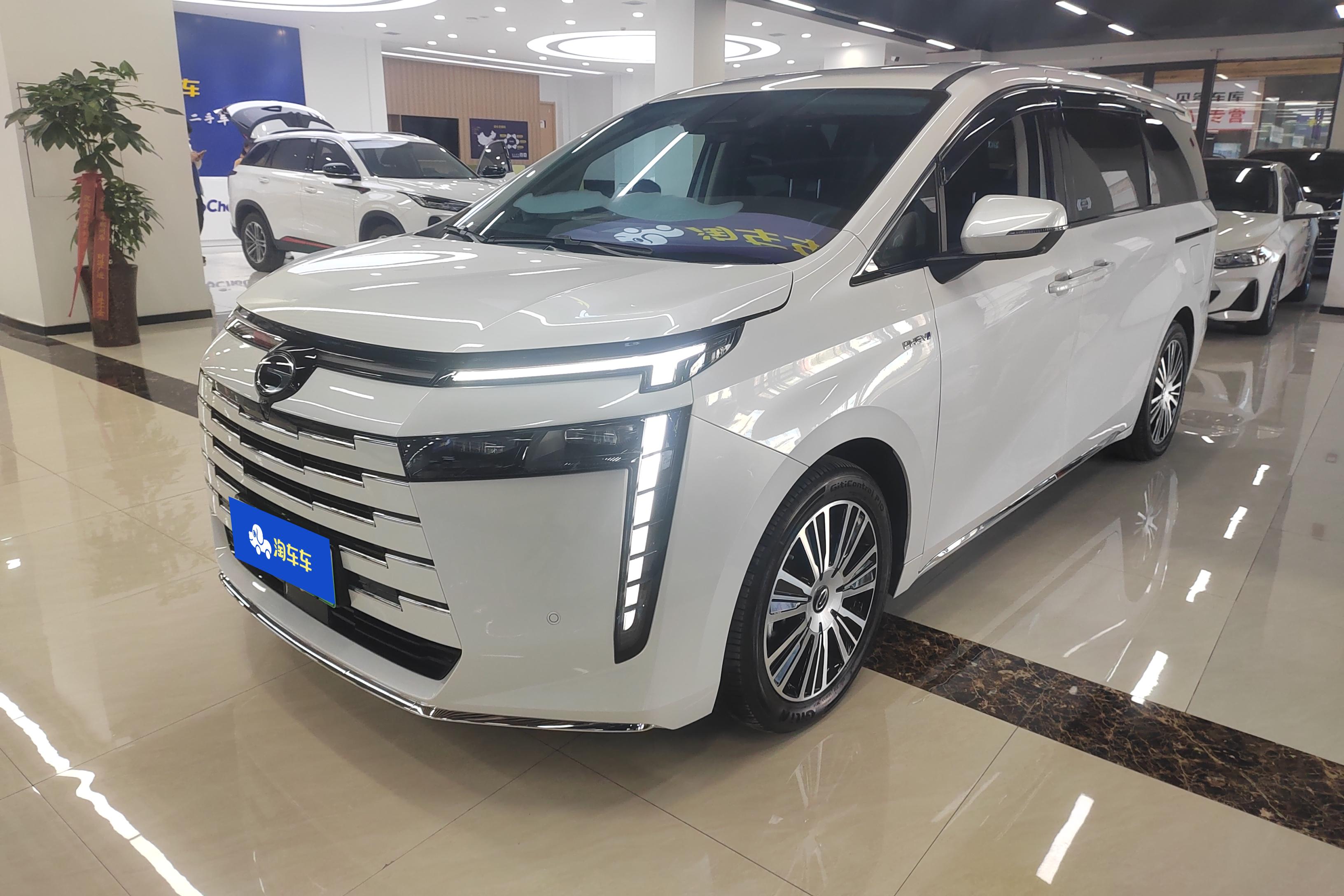 GAC Trumpchi E8 2024 GAC Trumpchi E8 2024 car image