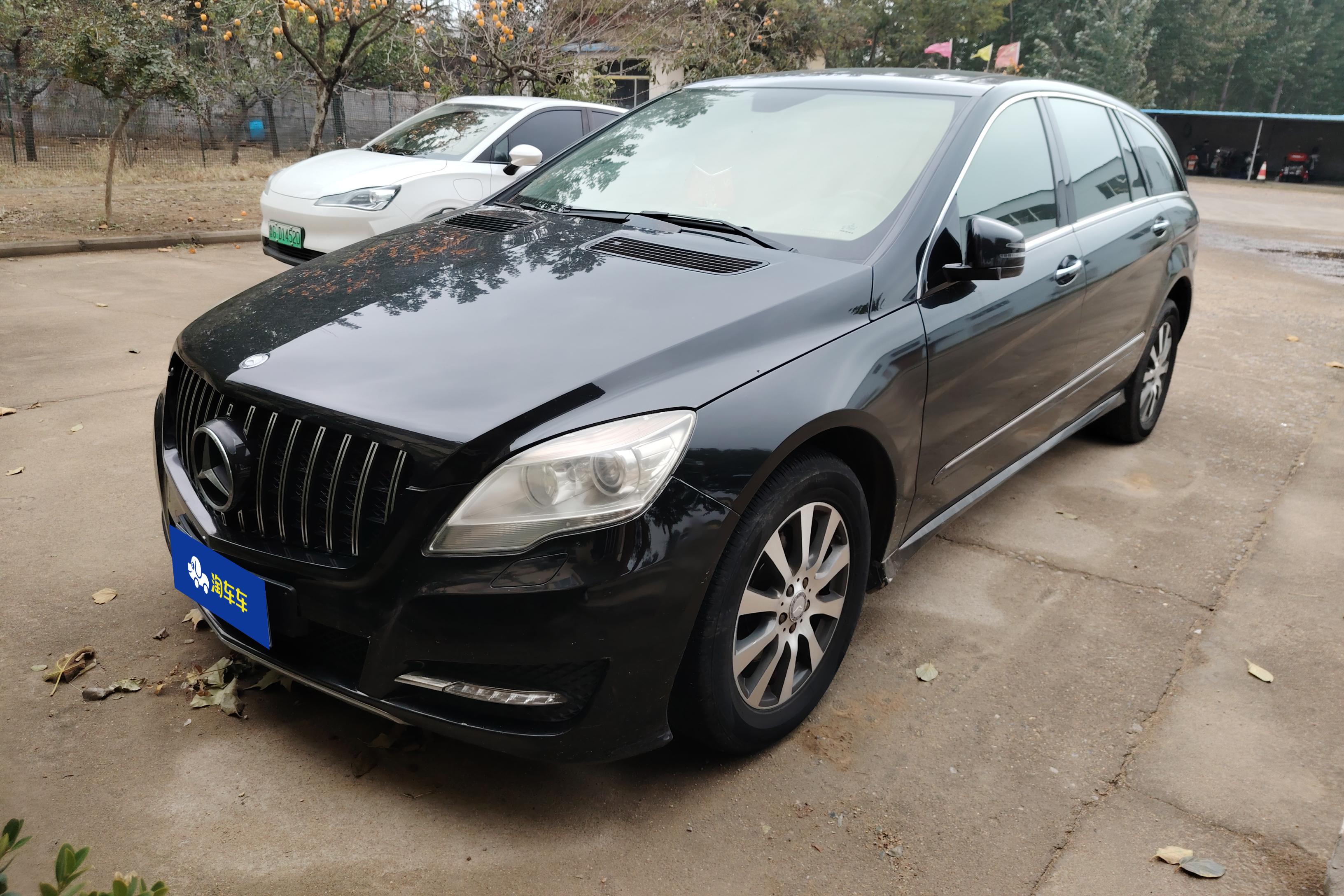 Mercedes-Benz R Class 2011 car image 