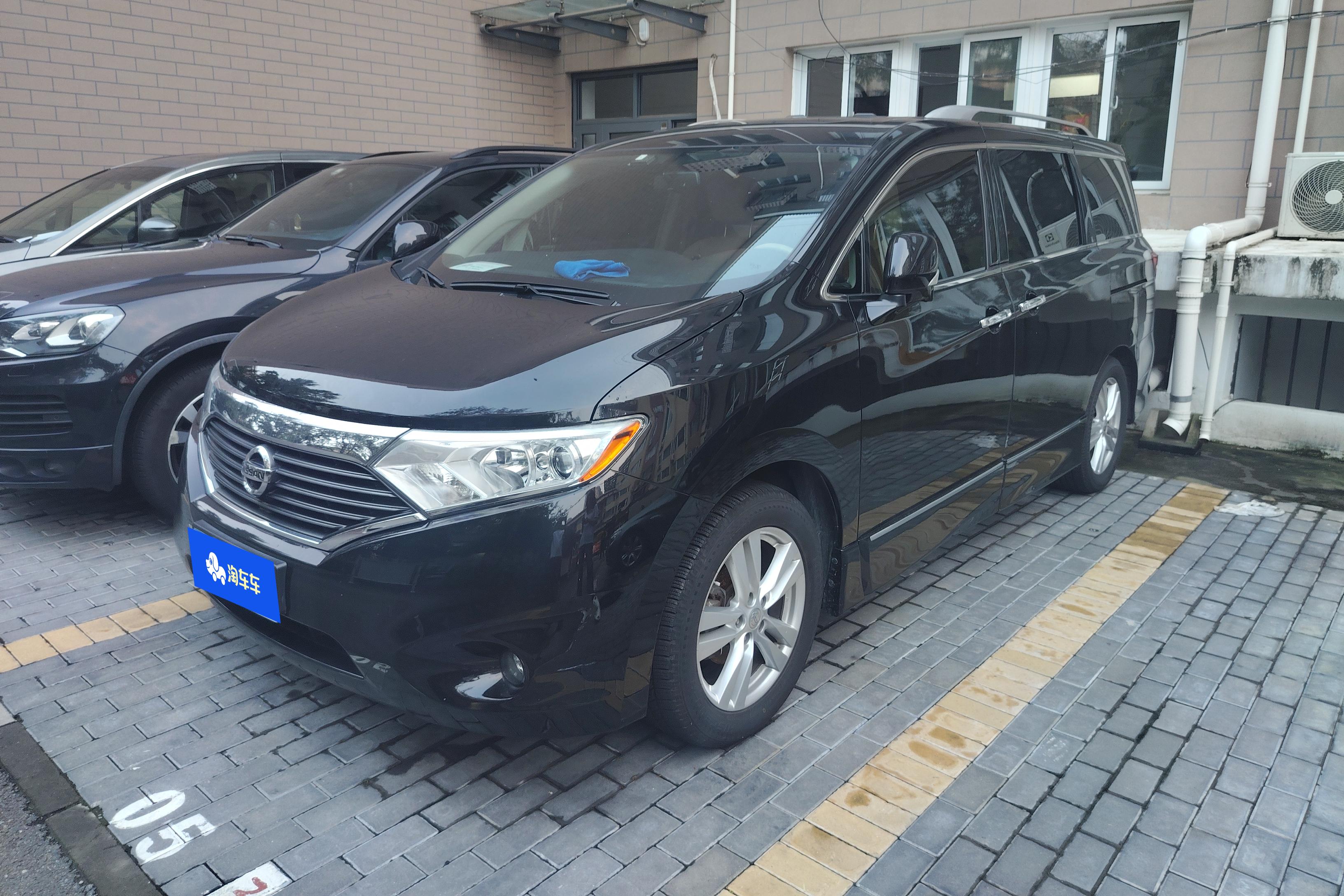 Nissan Quest 2015 汽车图片 