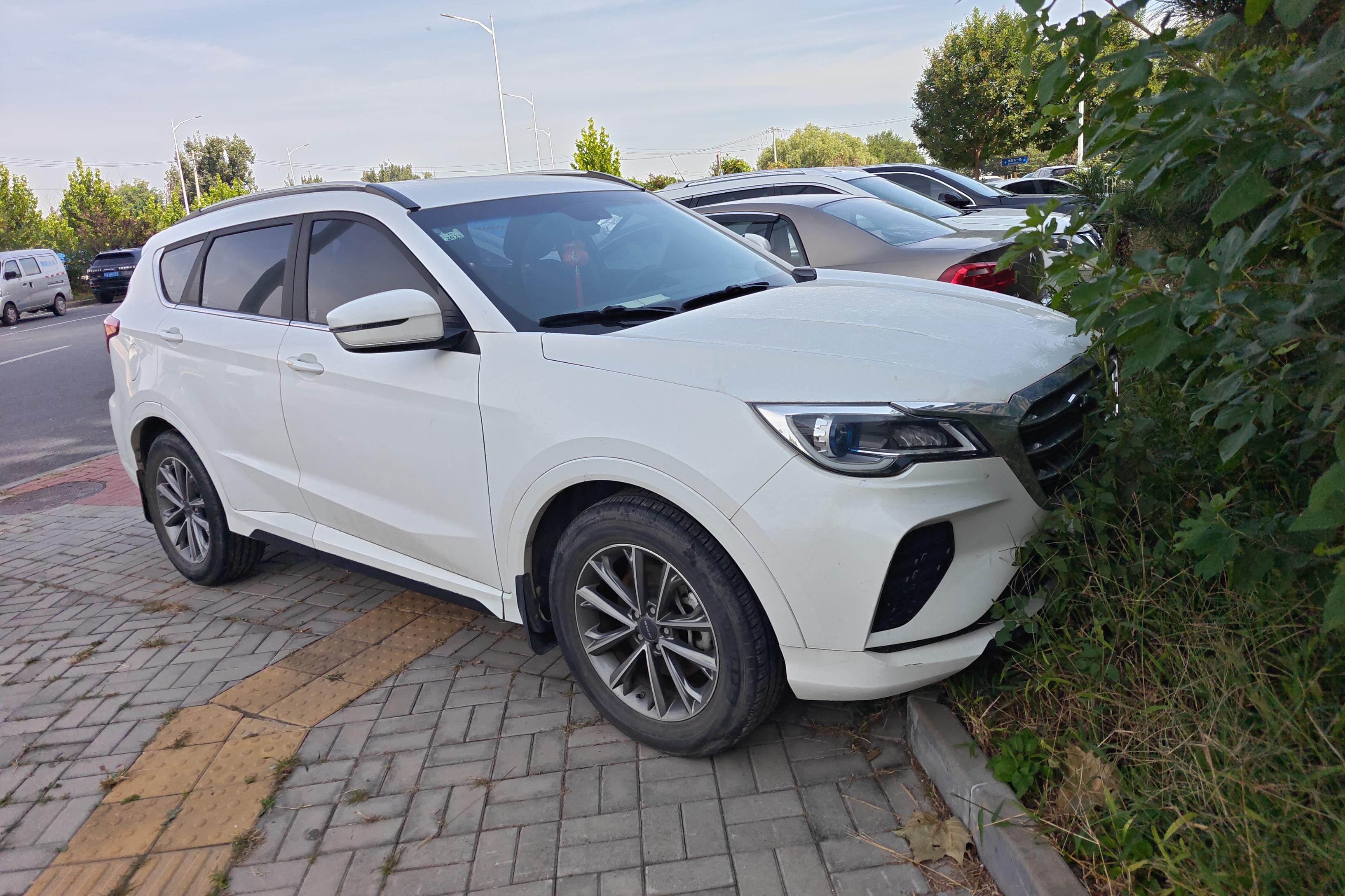 Jetour X70 PLUS C-DM 2019 car image 