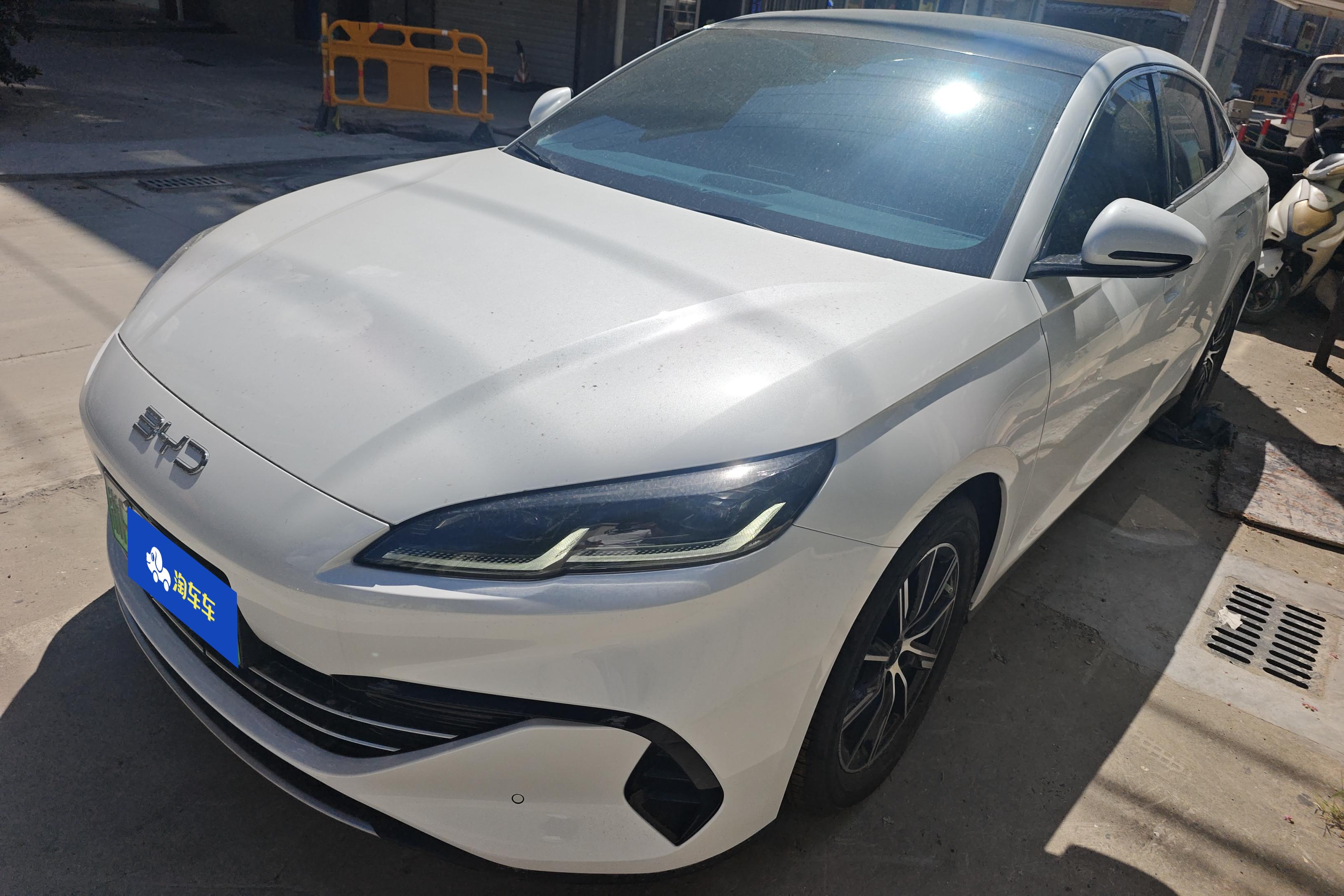 BYD Seal 06 DM-i 2024 BYD Seal 06 DM-i 2024 car image